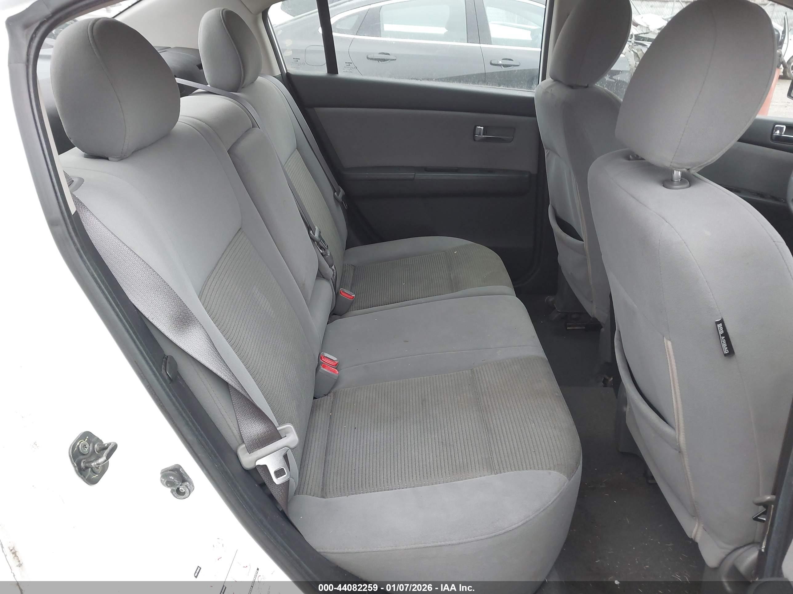 NISSAN SENTRA image 8