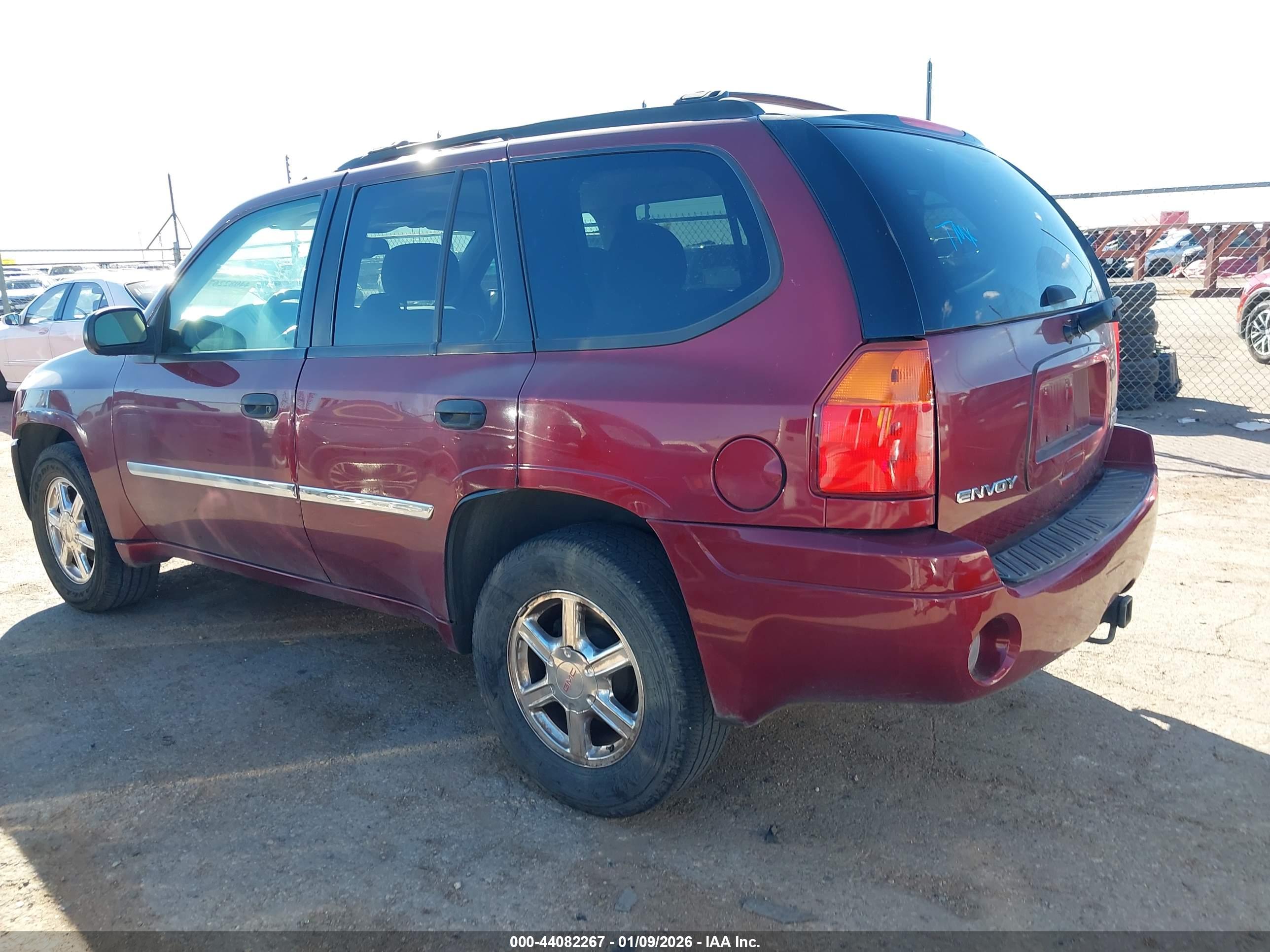 GMC ENVOY image 3