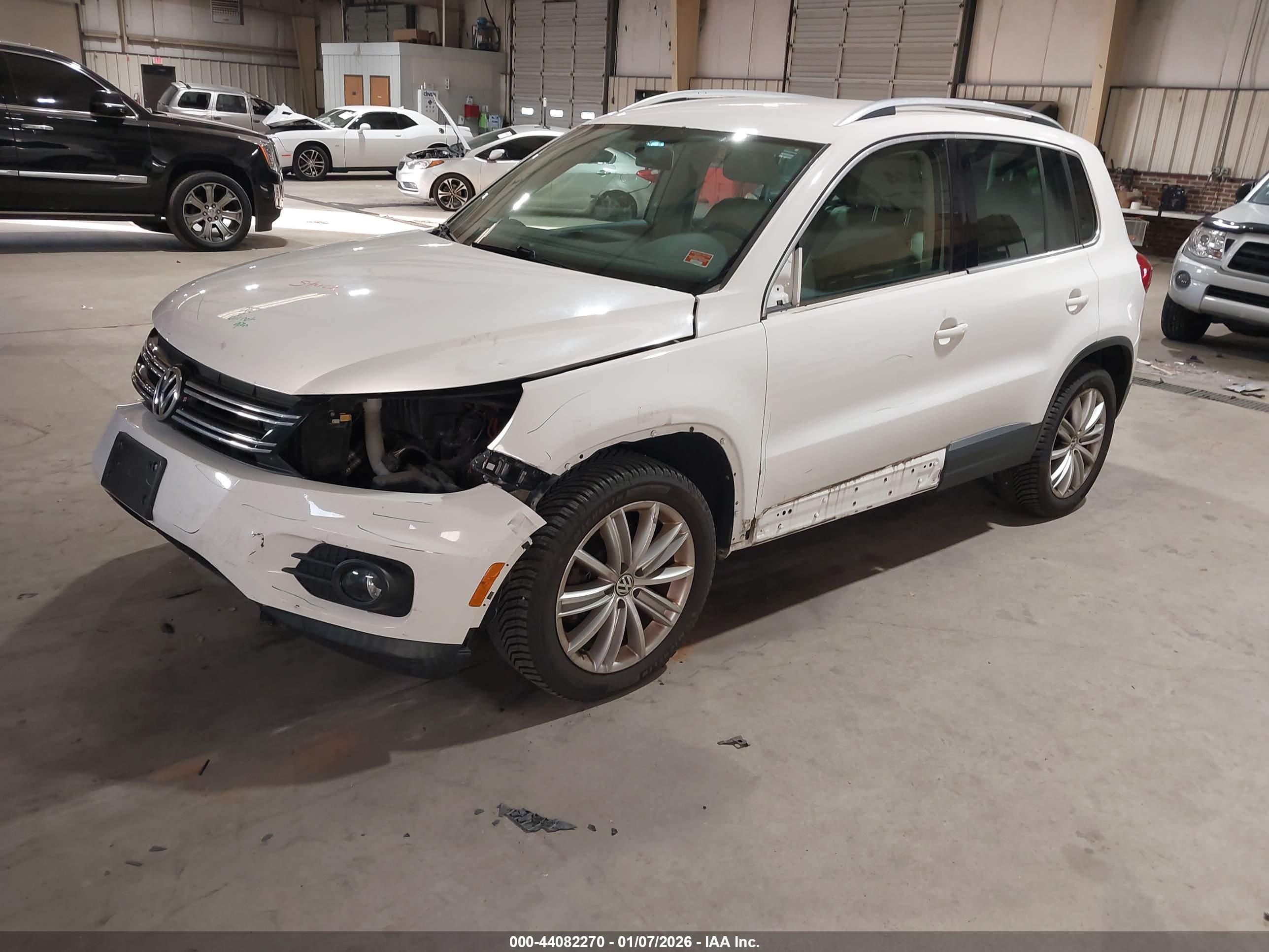 VOLKSWAGEN TIGUAN image 2