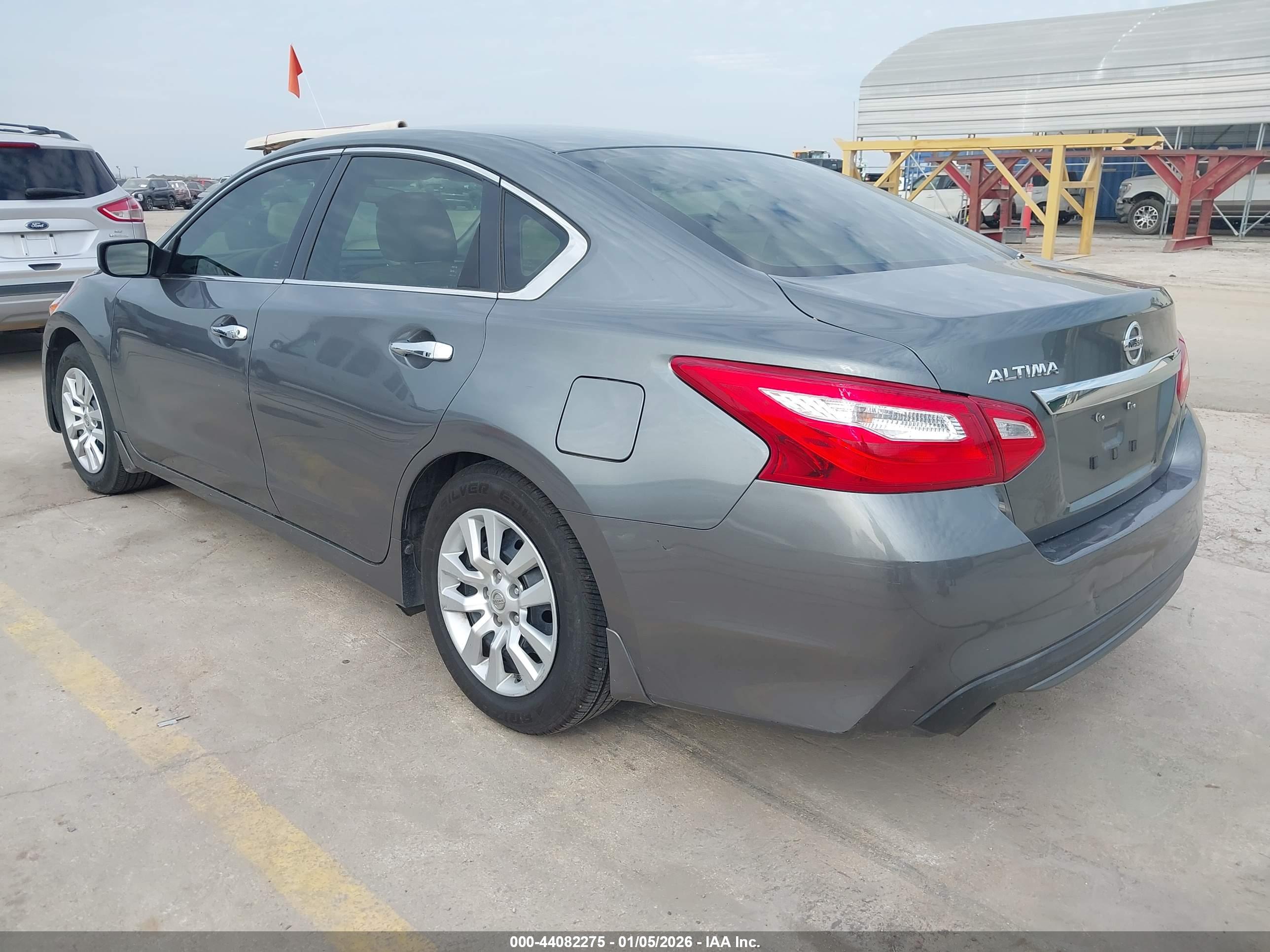 NISSAN ALTIMA image 3
