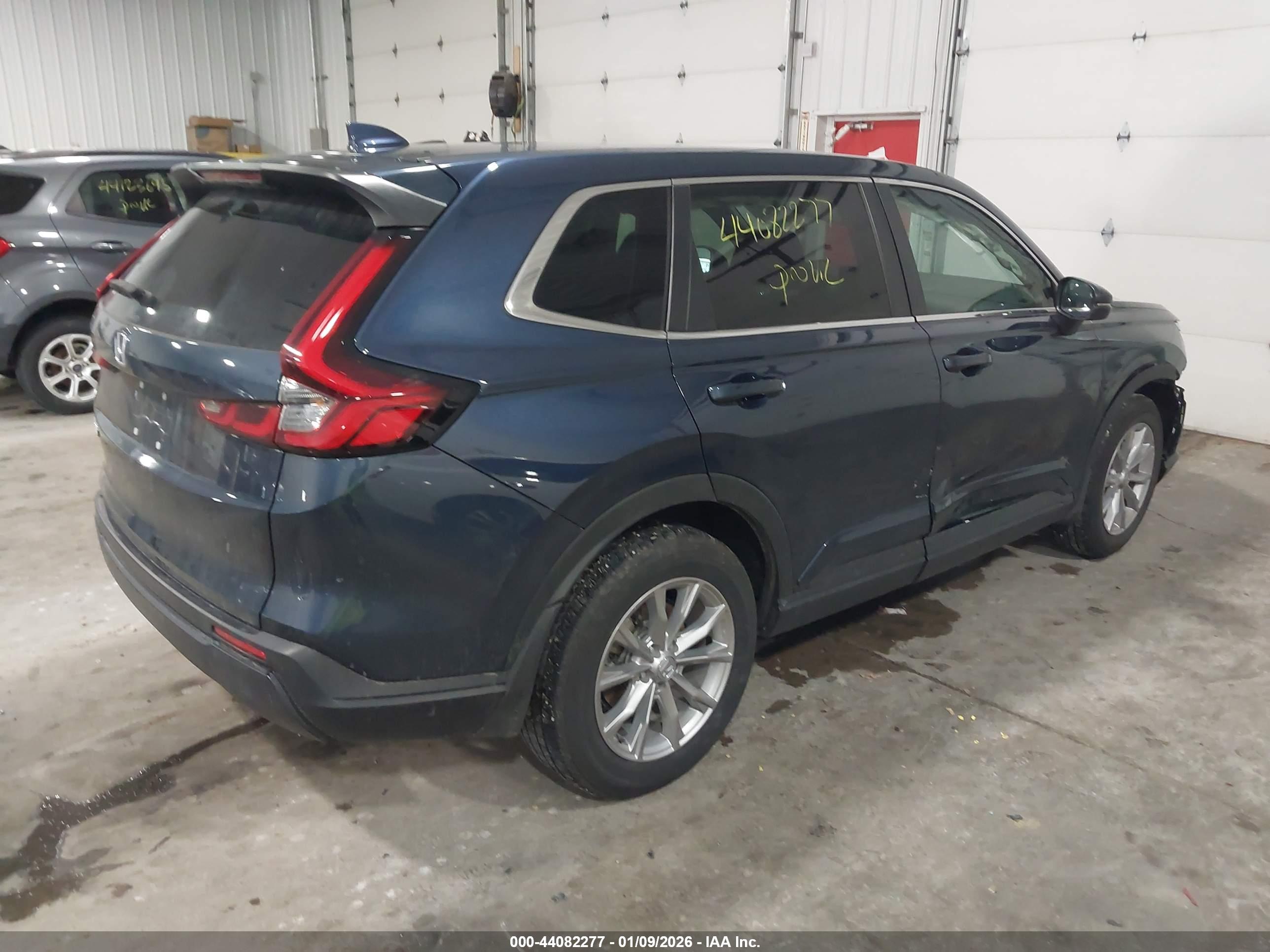 HONDA CR-V image 4