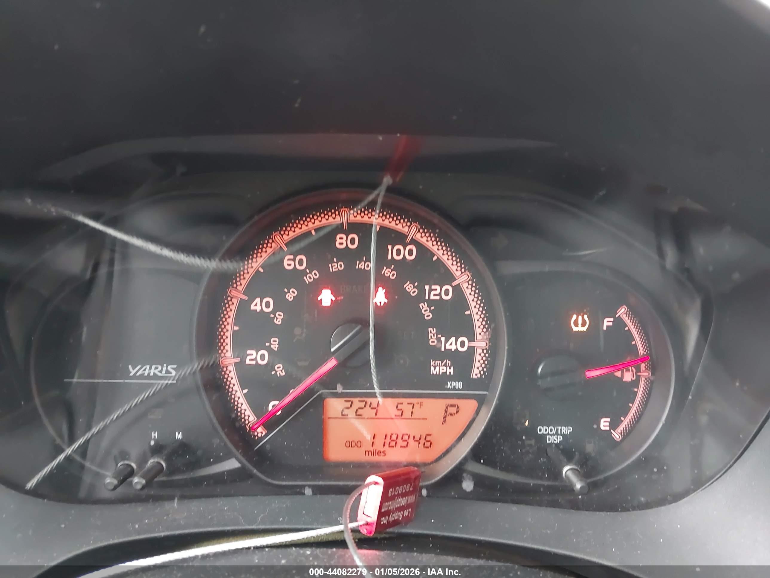 TOYOTA YARIS image 7