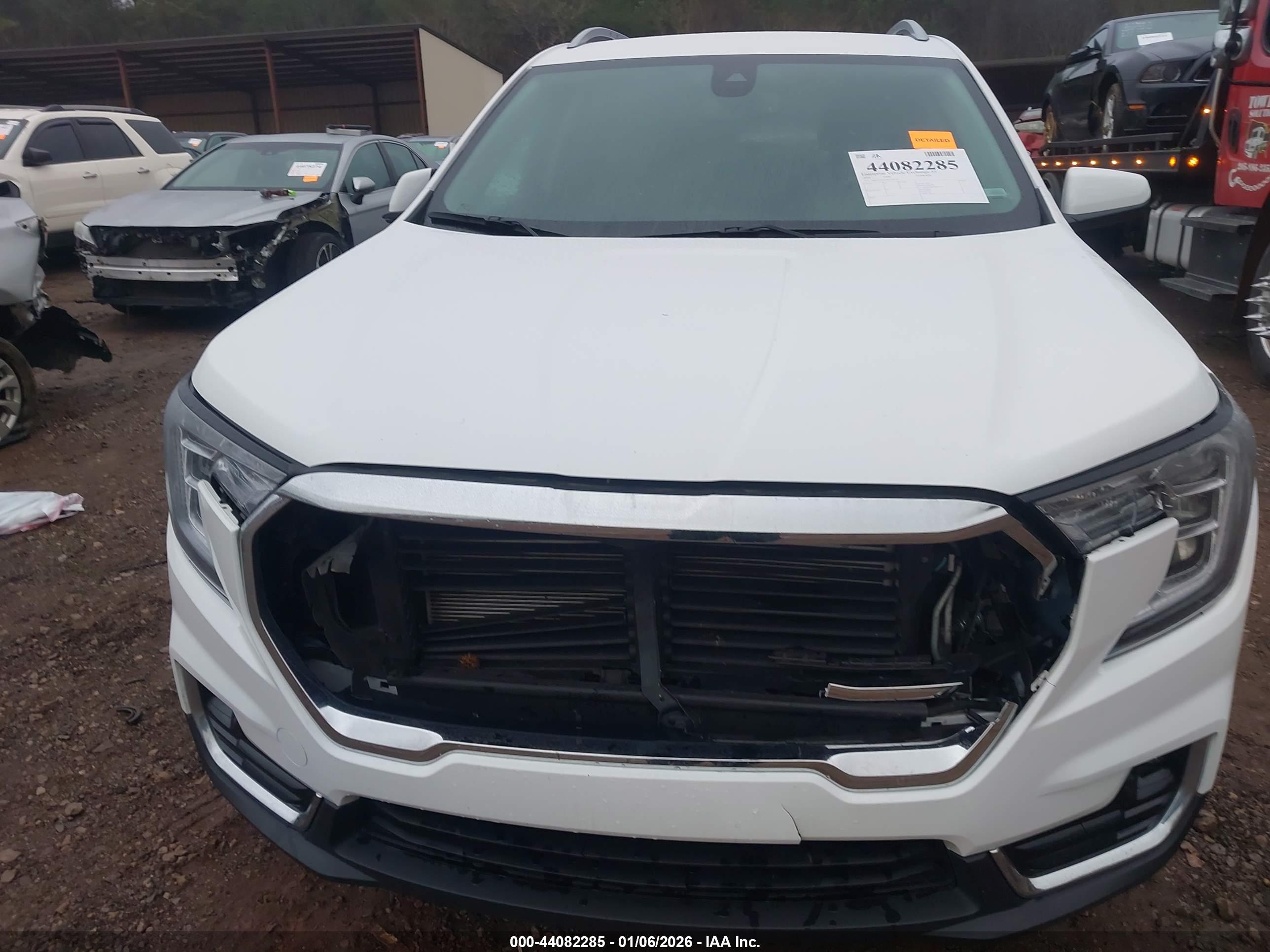GMC TERRAIN image 6