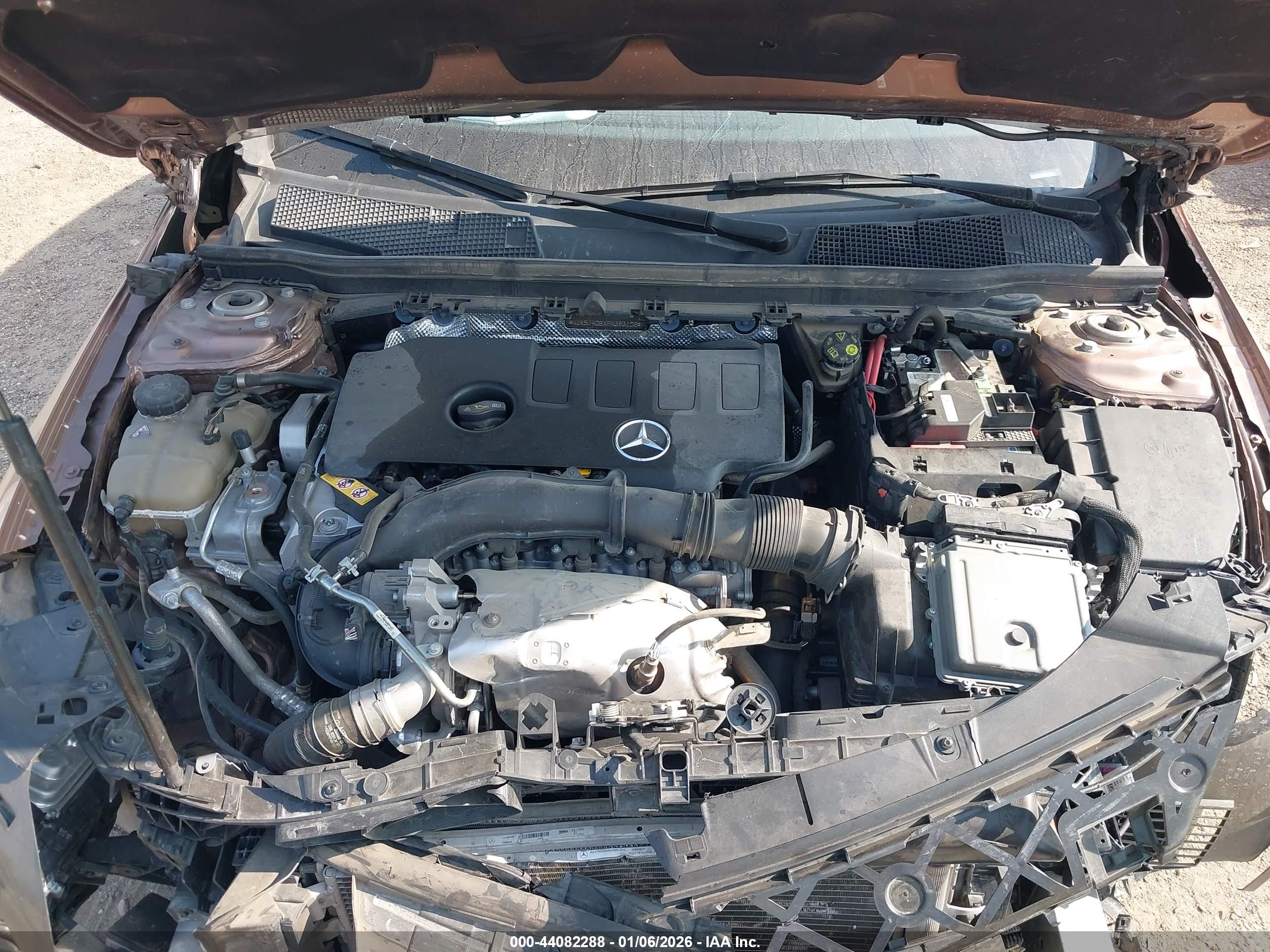 MERCEDES-BENZ CLA image 10