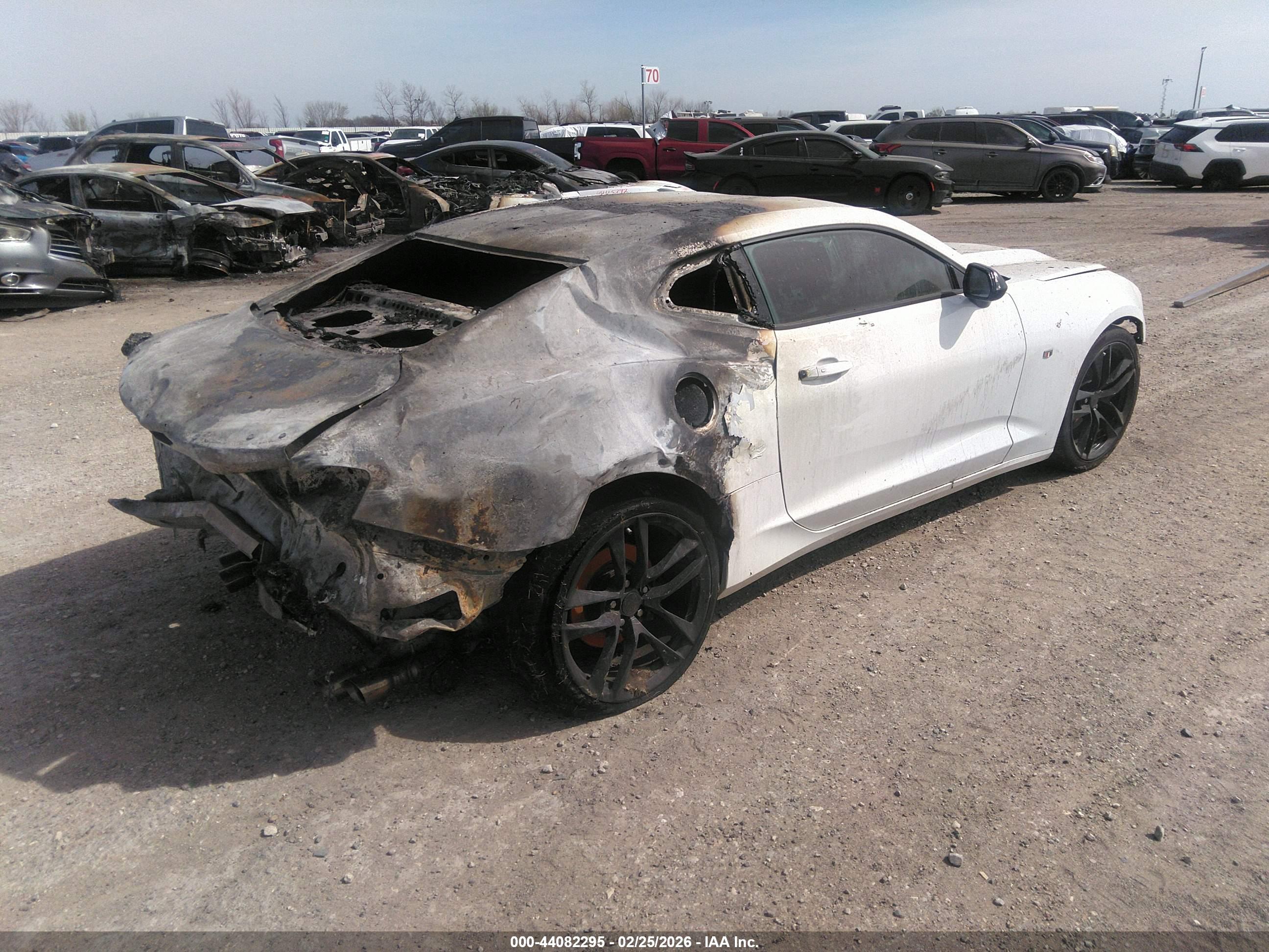 CHEVROLET CAMARO image 4