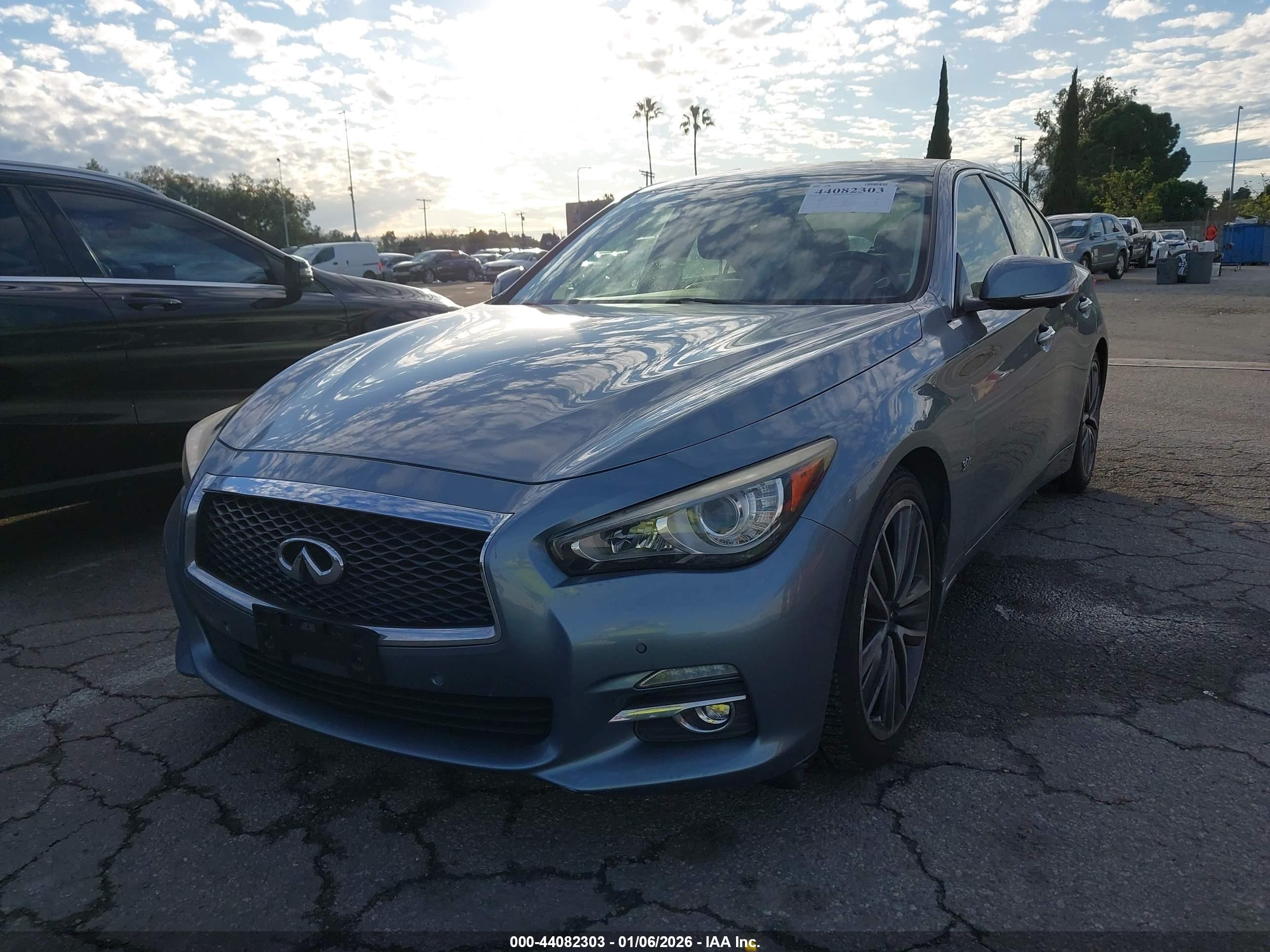INFINITI Q50 image 2