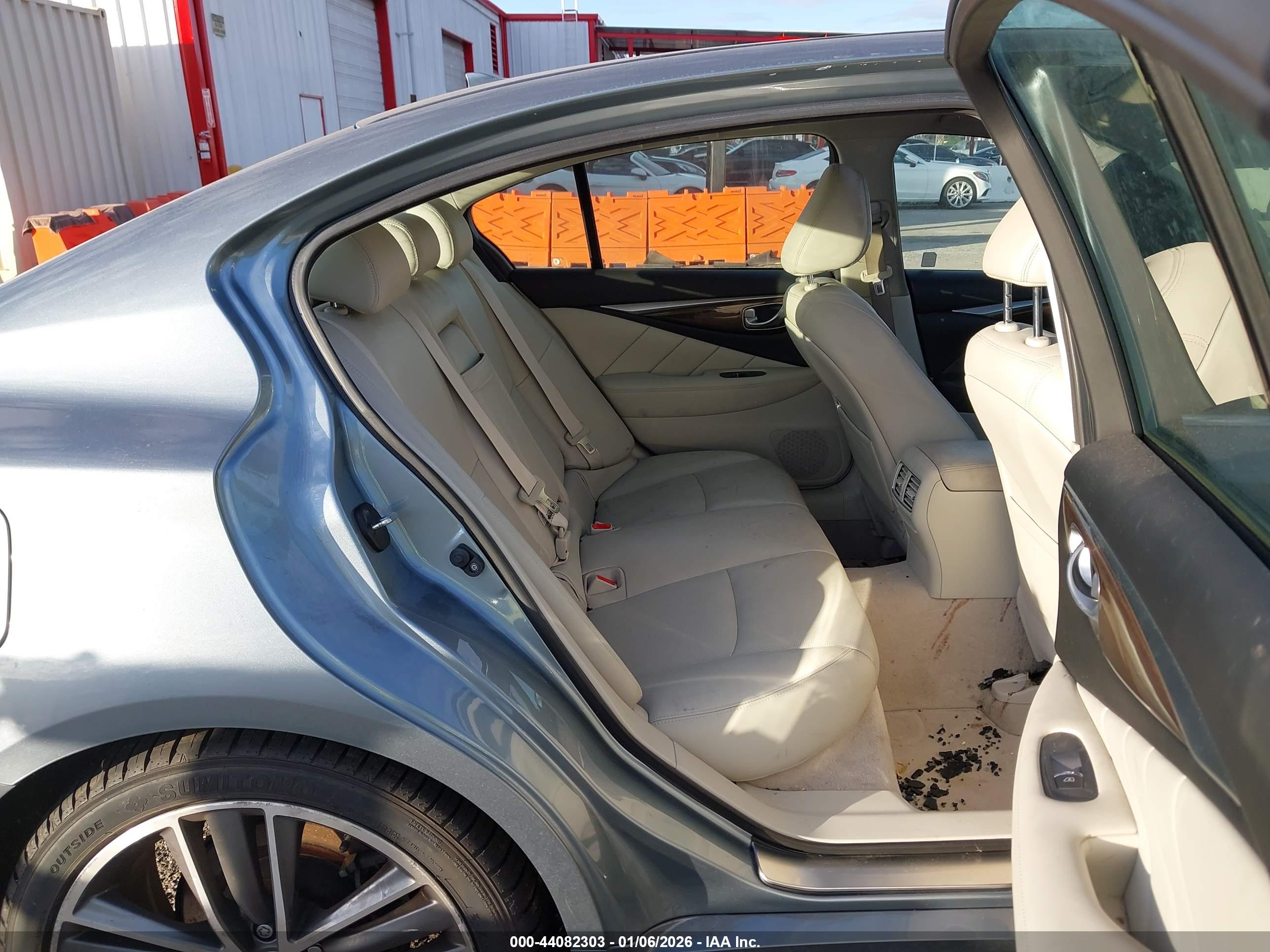 INFINITI Q50 image 8