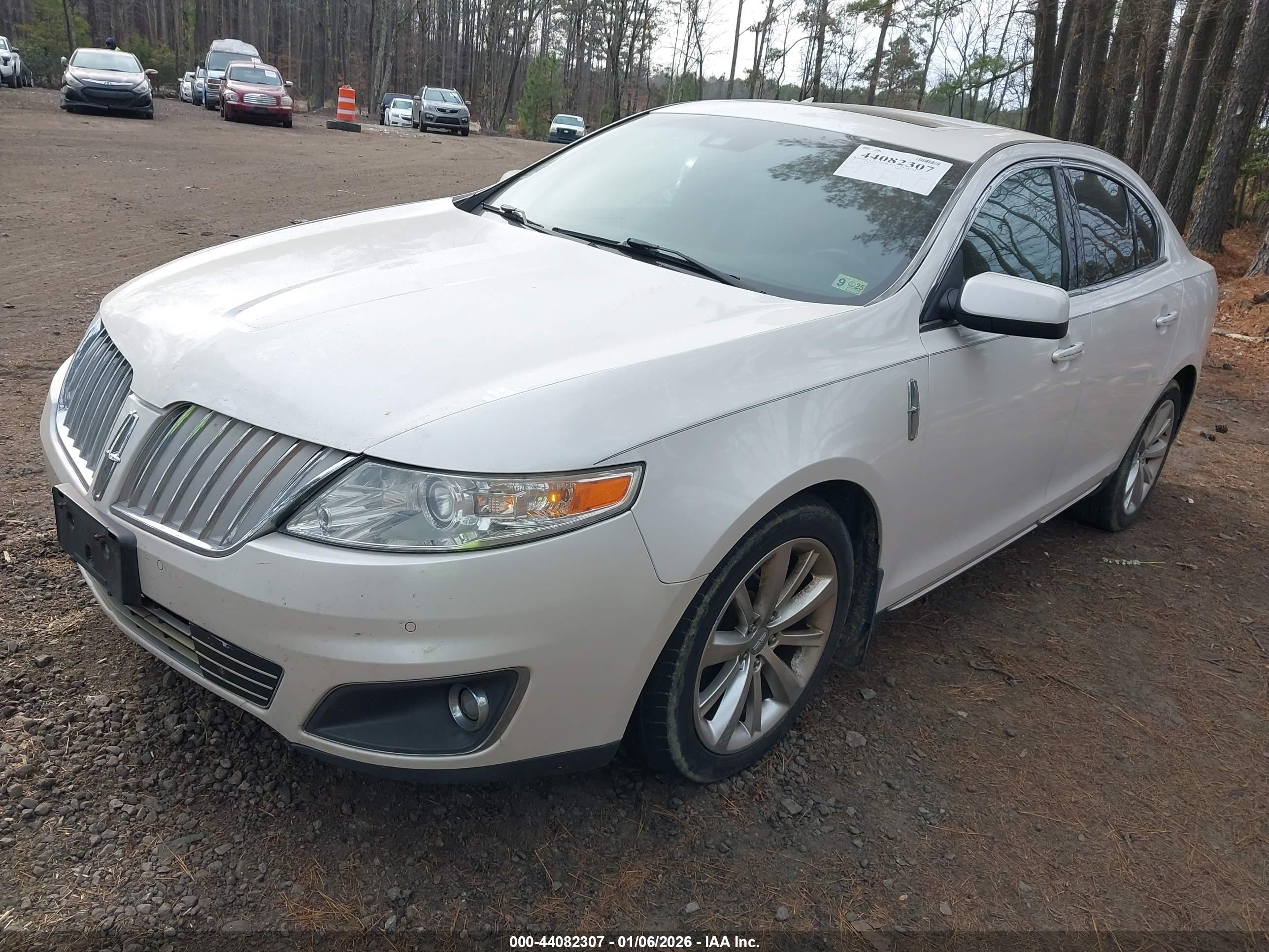 LINCOLN MKS image 2