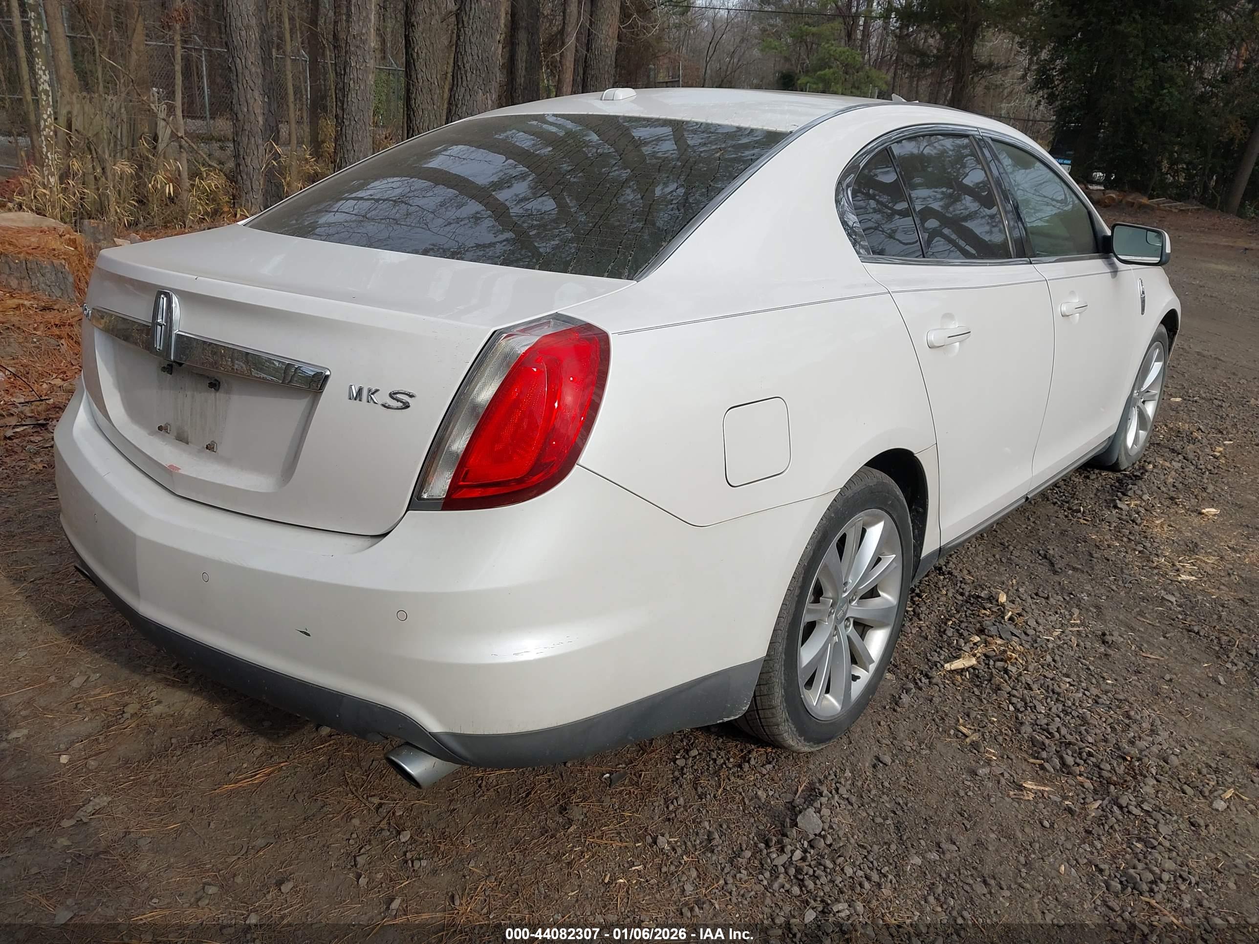LINCOLN MKS image 4