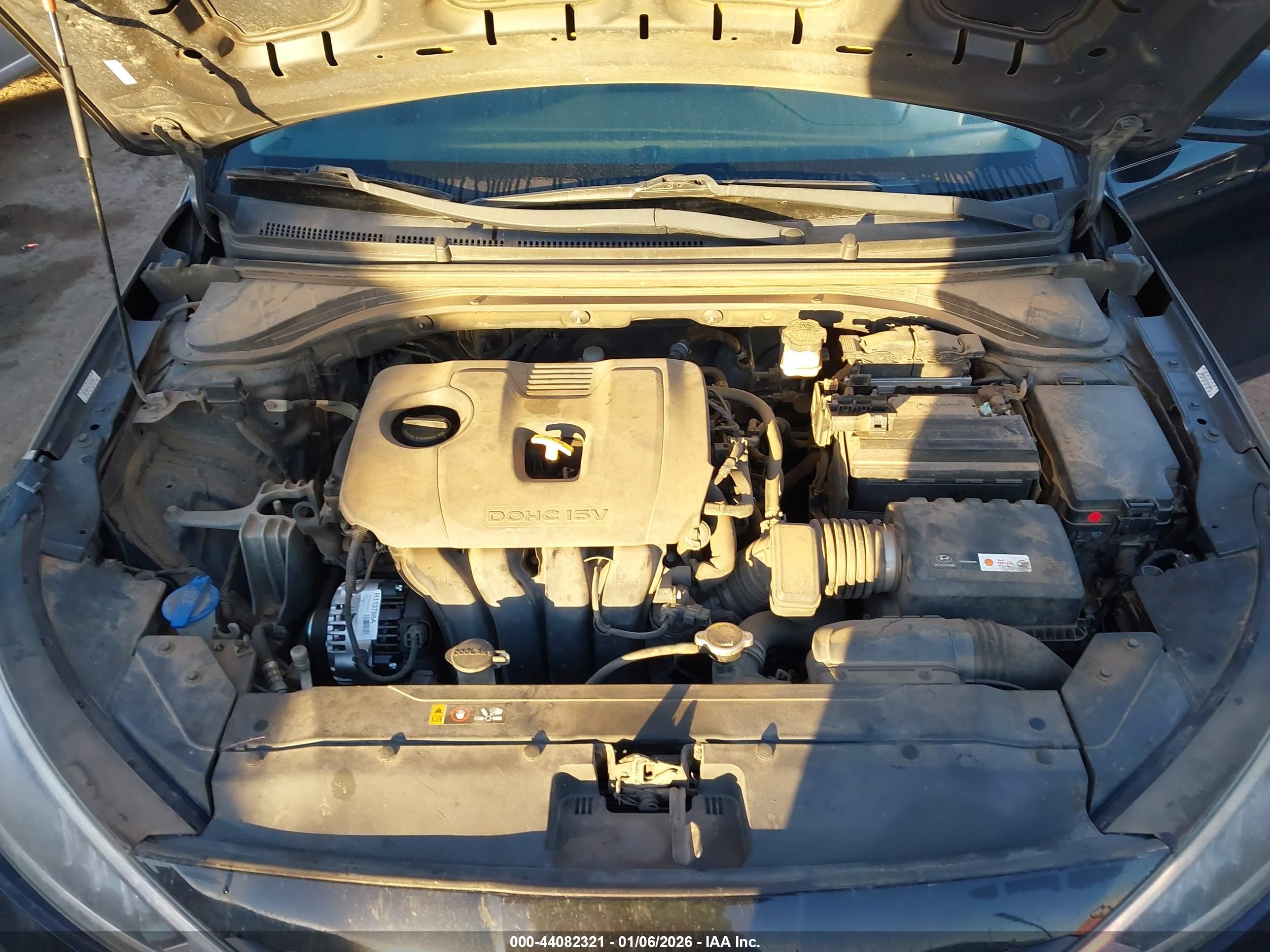 HYUNDAI ELANTRA image 10