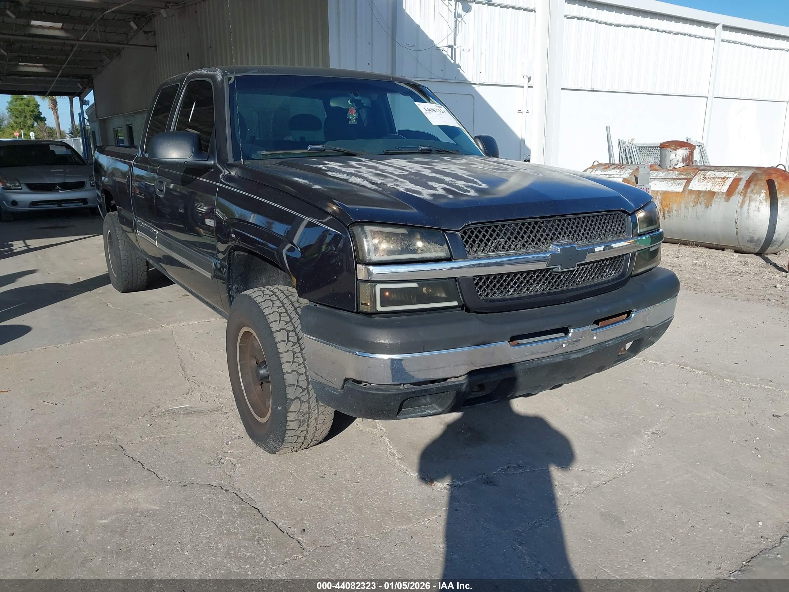 CHEVROLET SILVERADO image 6