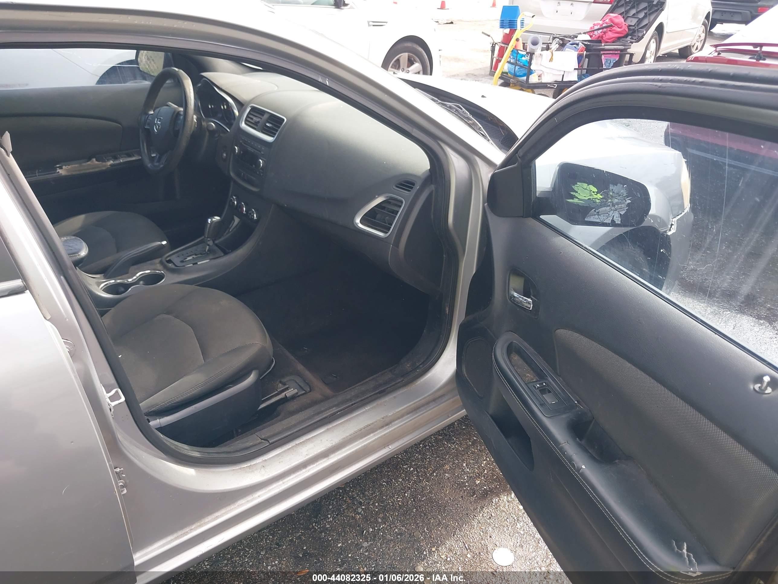 DODGE AVENGER image 5
