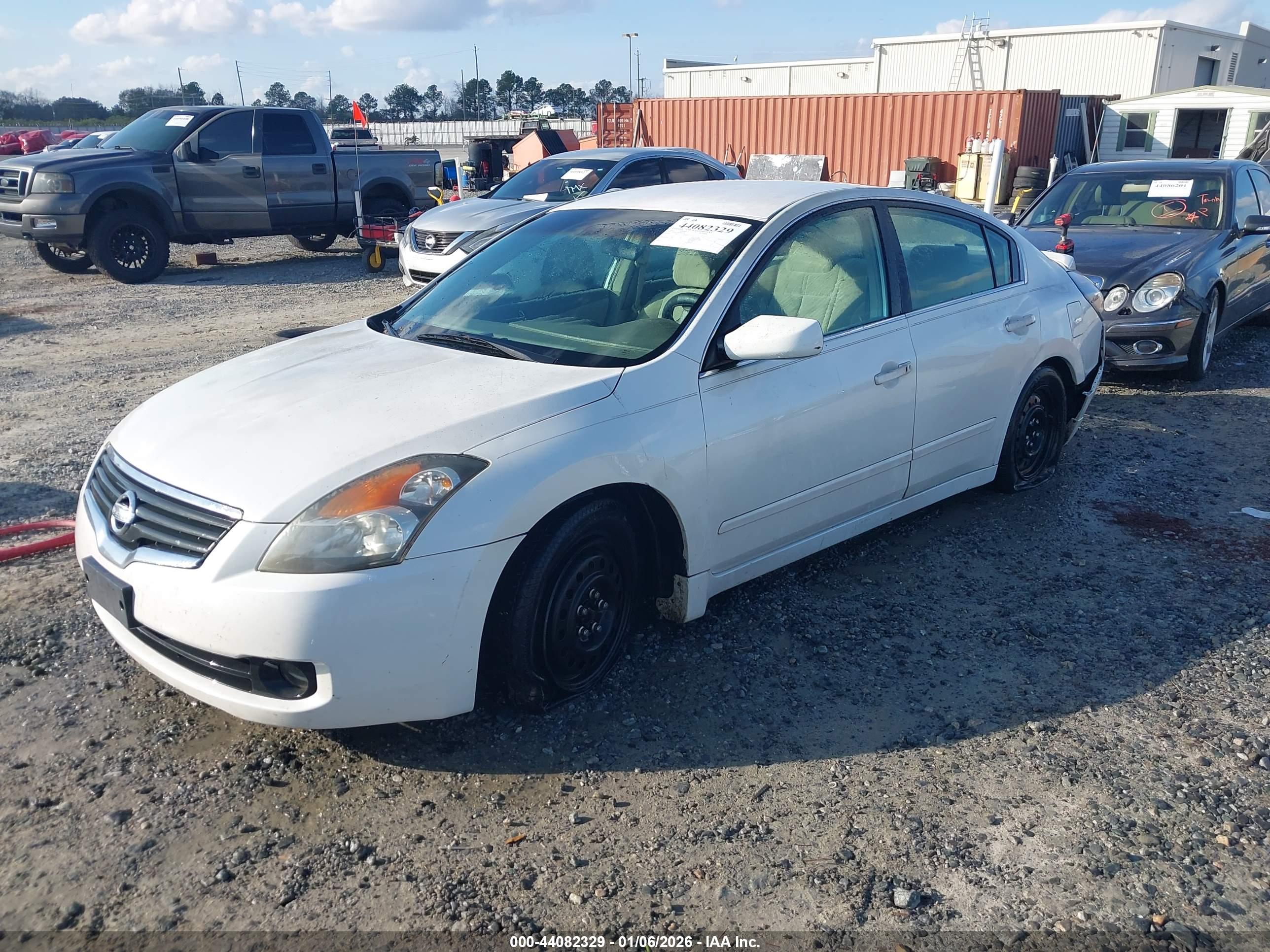 NISSAN ALTIMA image 2