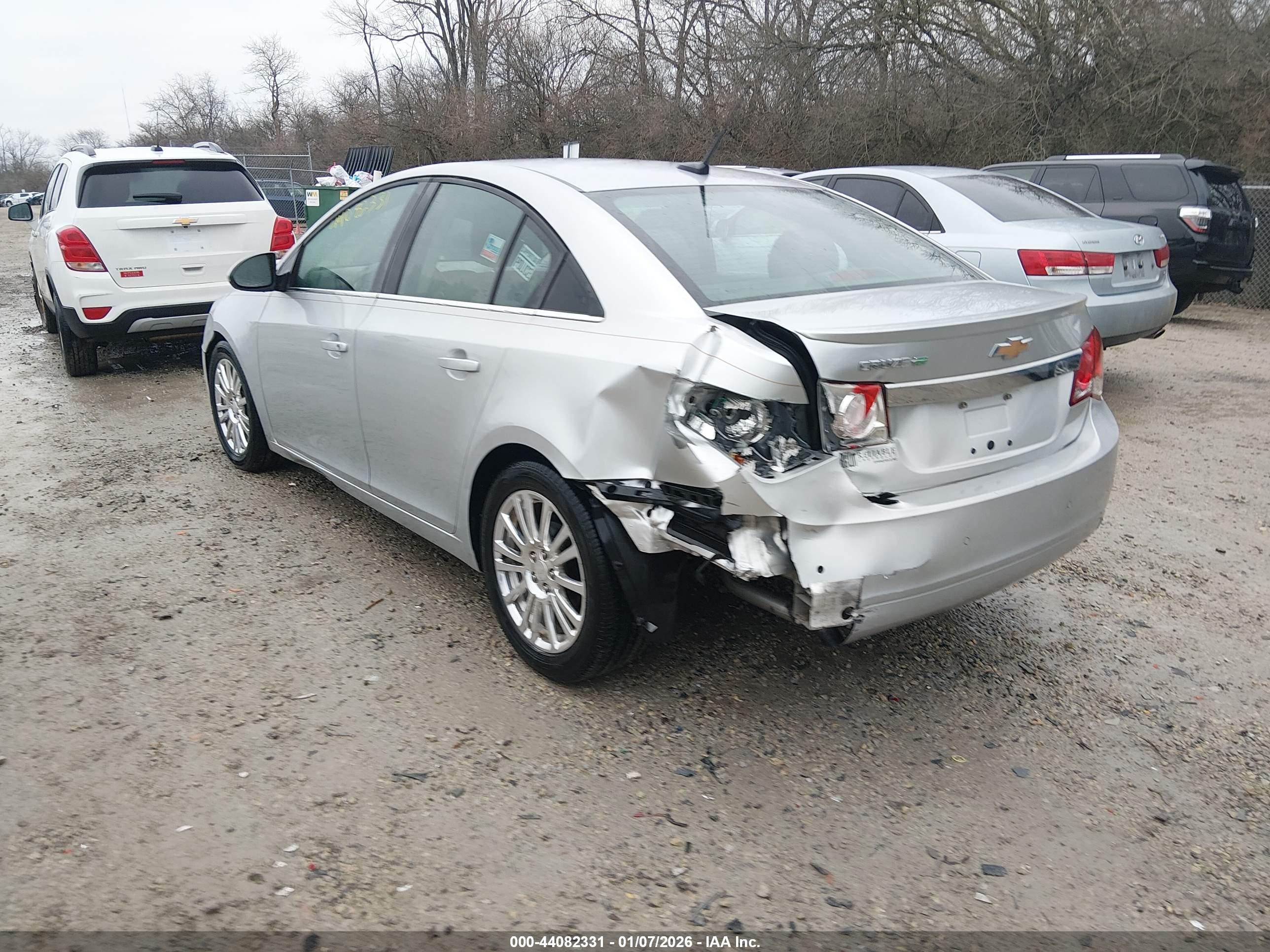 CHEVROLET CRUZE image 3