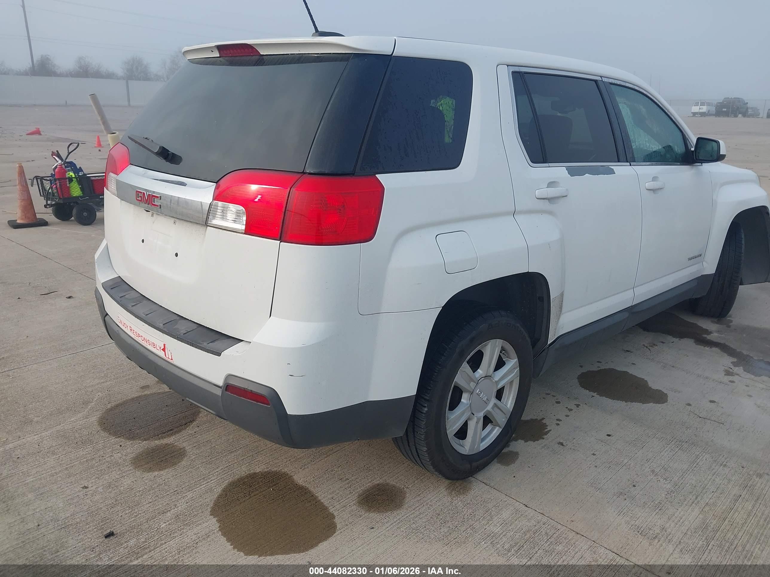 GMC TERRAIN image 4