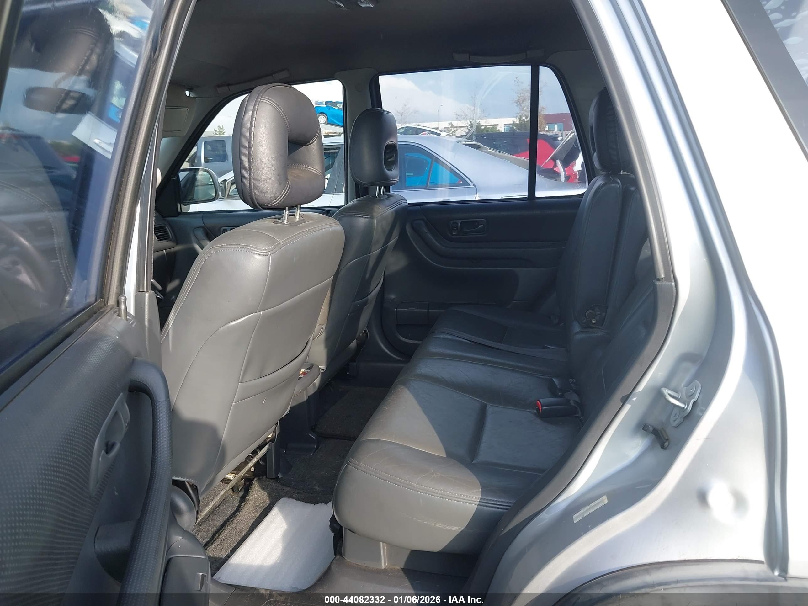 HONDA CR-V image 8