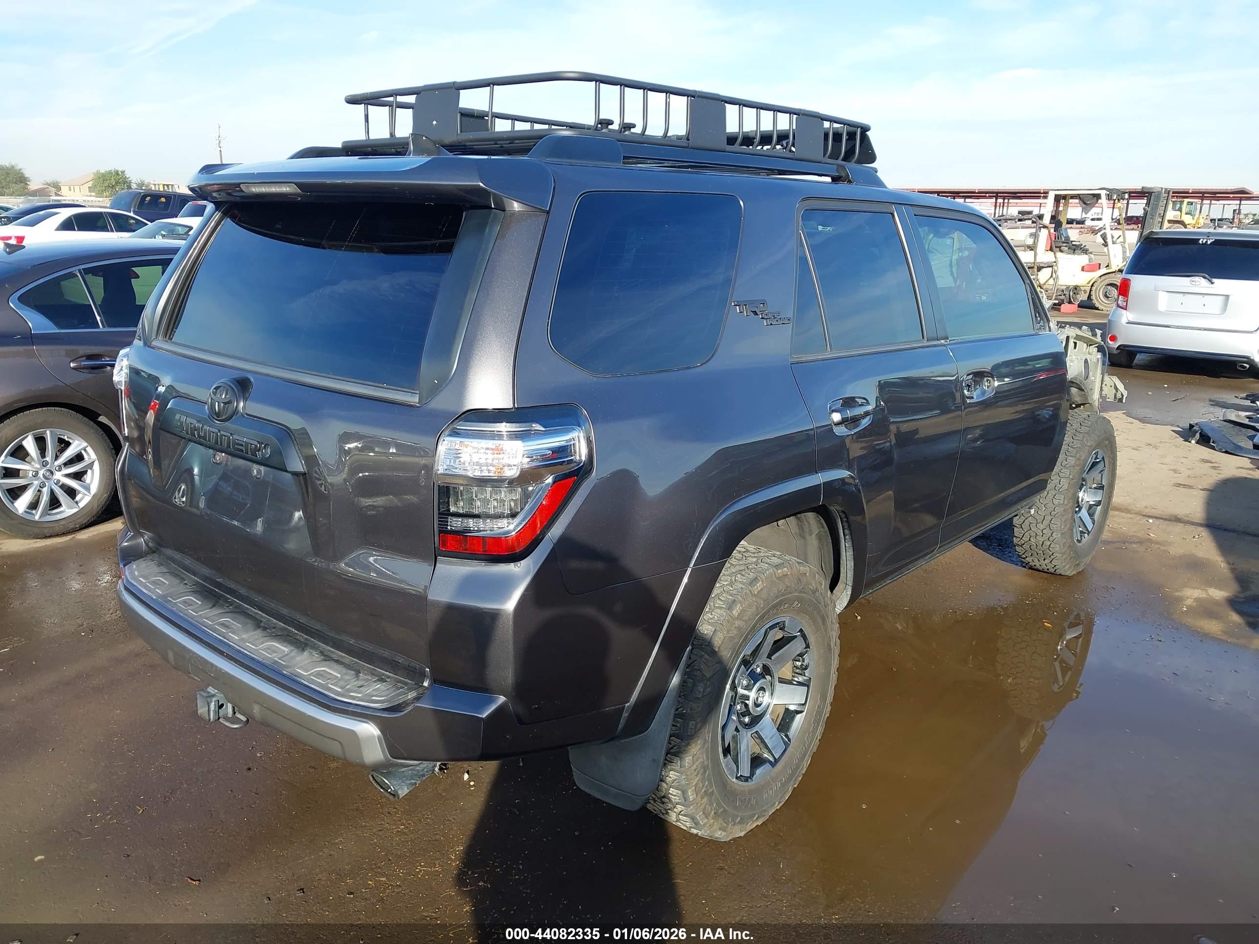 TOYOTA 4RUNNER image 4