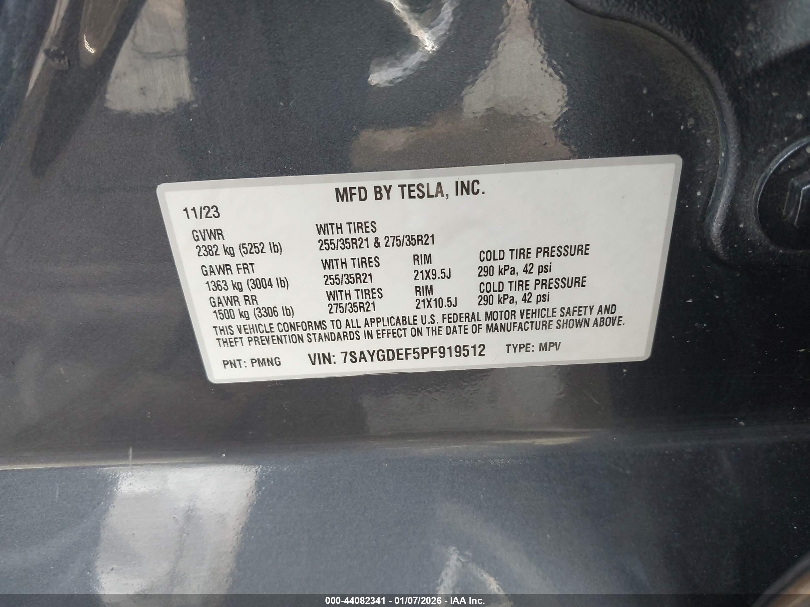 TESLA MODEL image 9