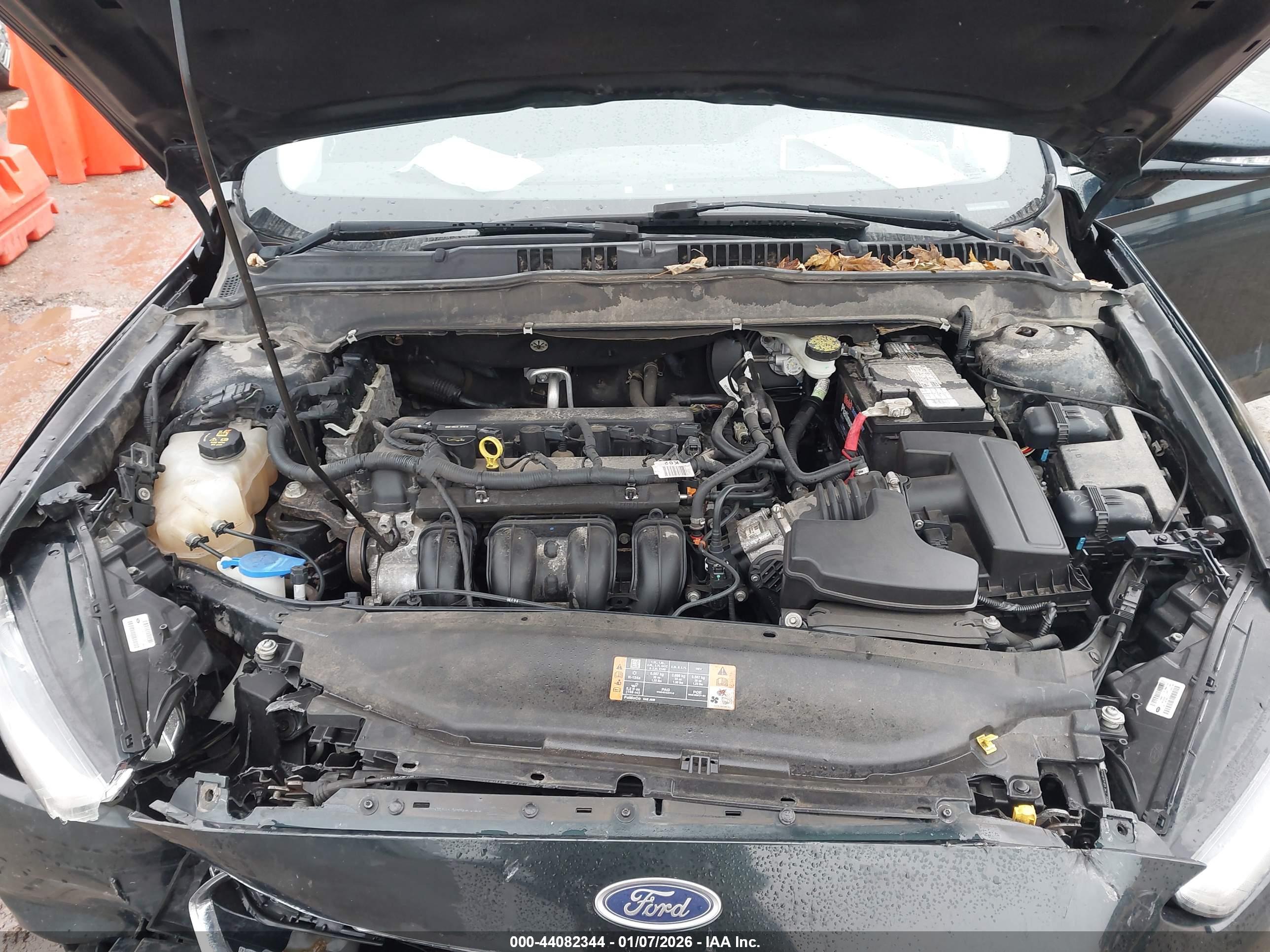 FORD FUSION image 10
