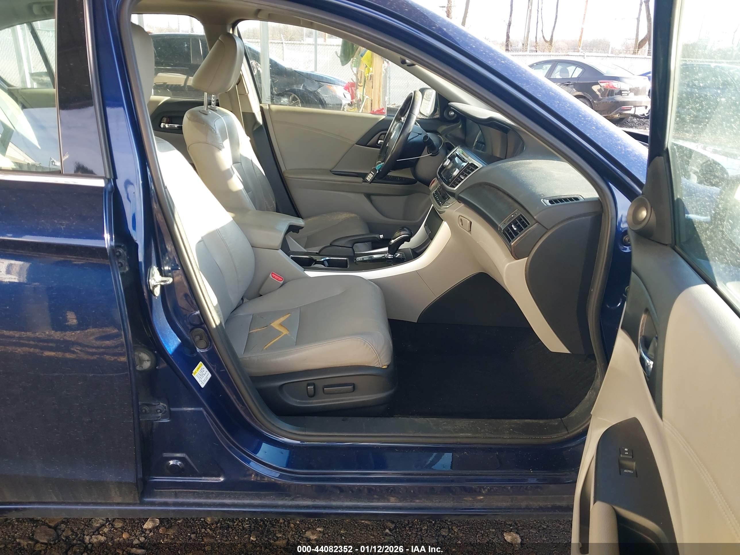 HONDA ACCORD image 5