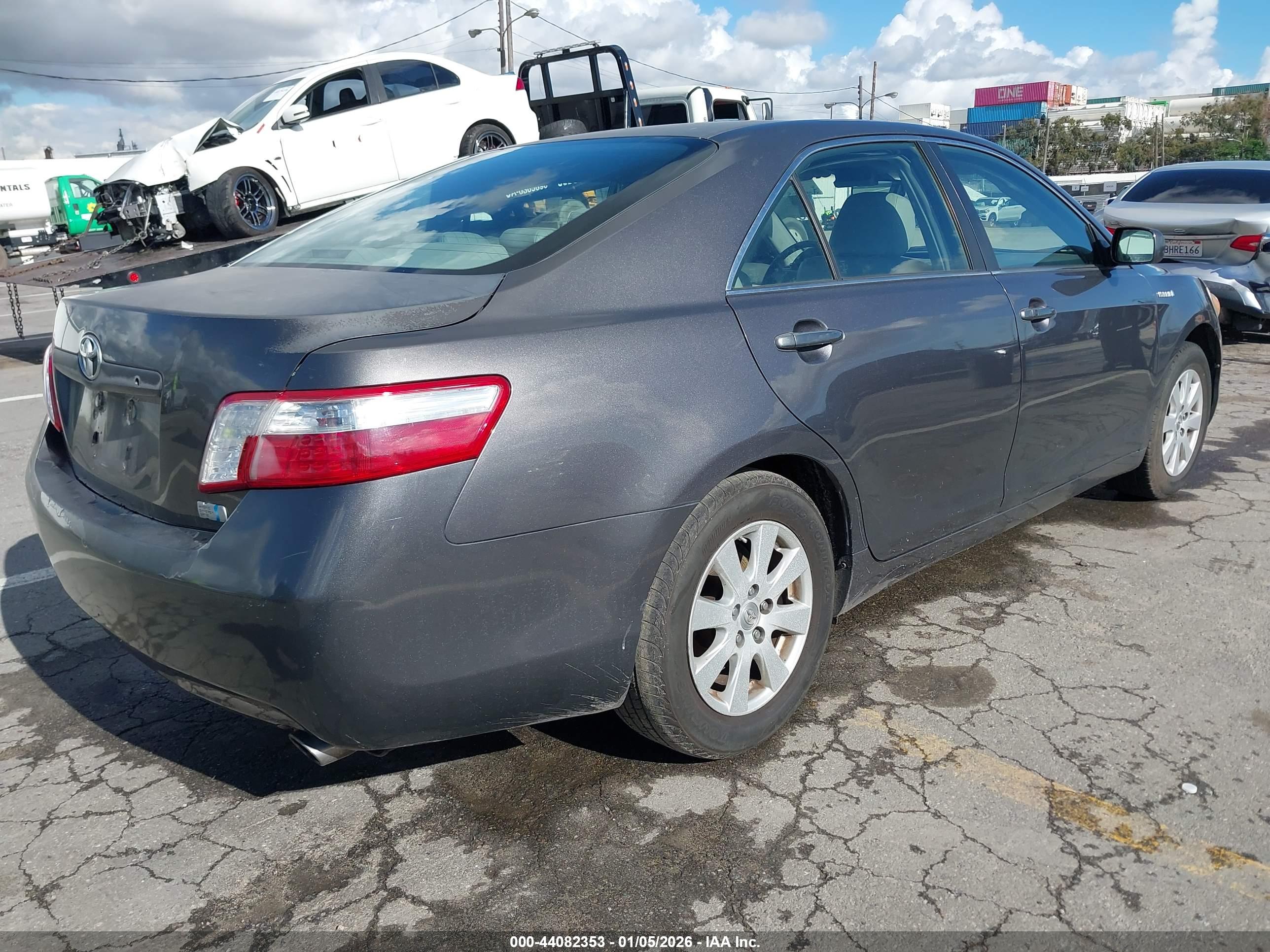 TOYOTA CAMRY image 4
