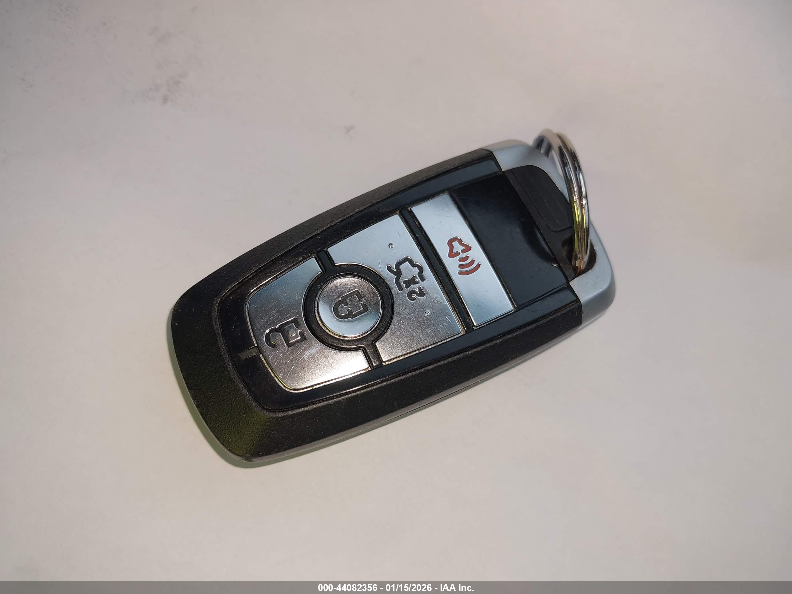 FORD FUSION image 11