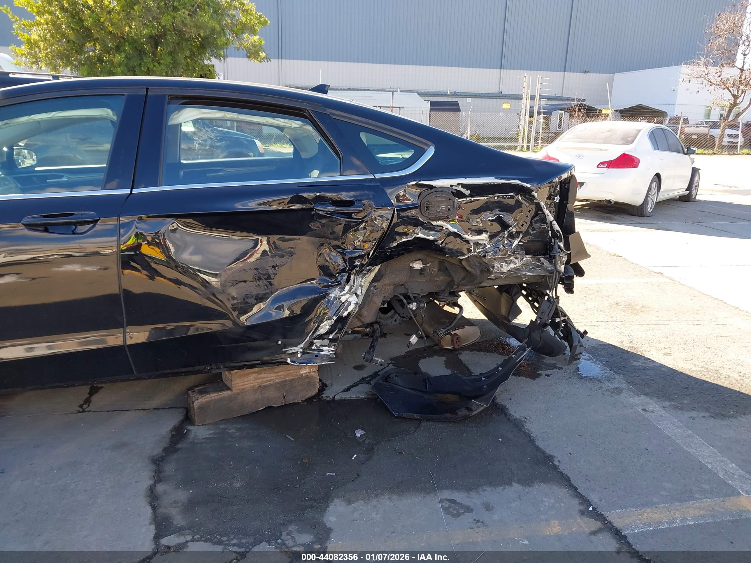 FORD FUSION image 6