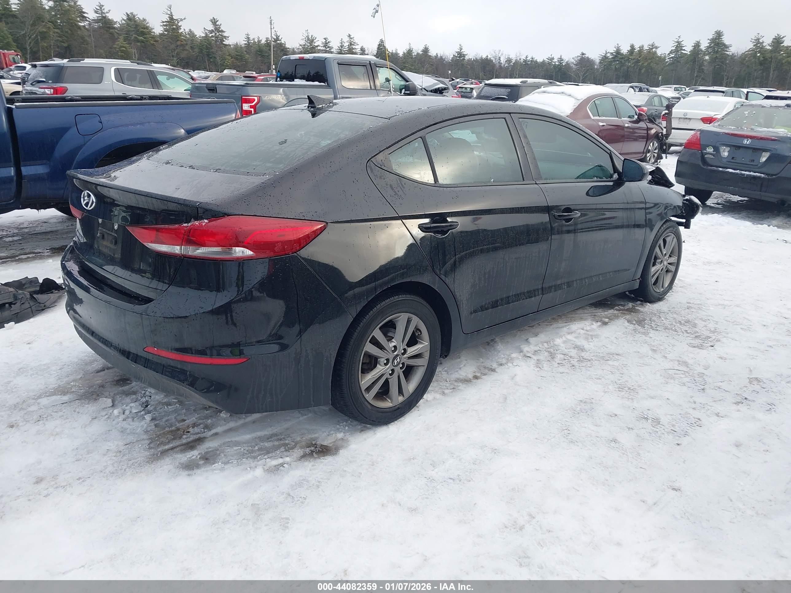 HYUNDAI ELANTRA image 4