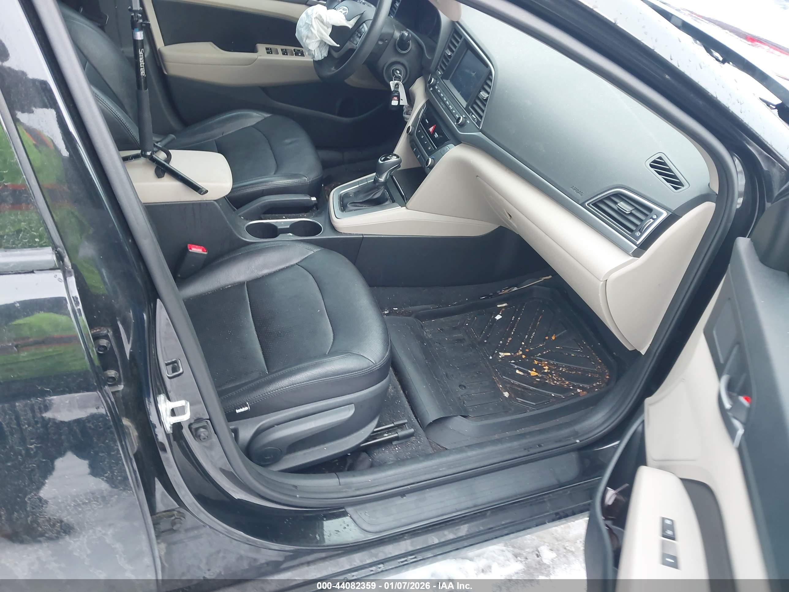 HYUNDAI ELANTRA image 5