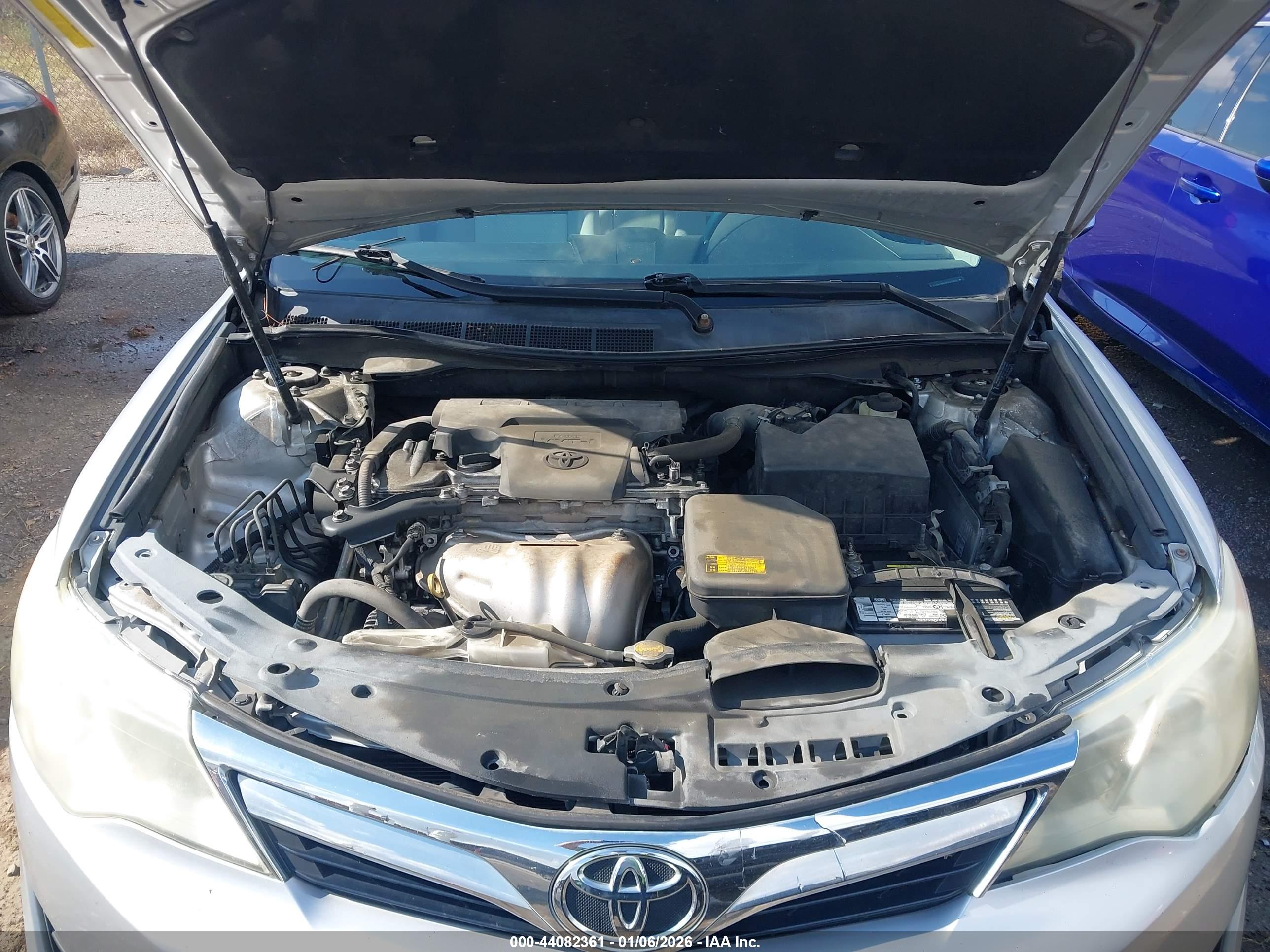 TOYOTA CAMRY image 10