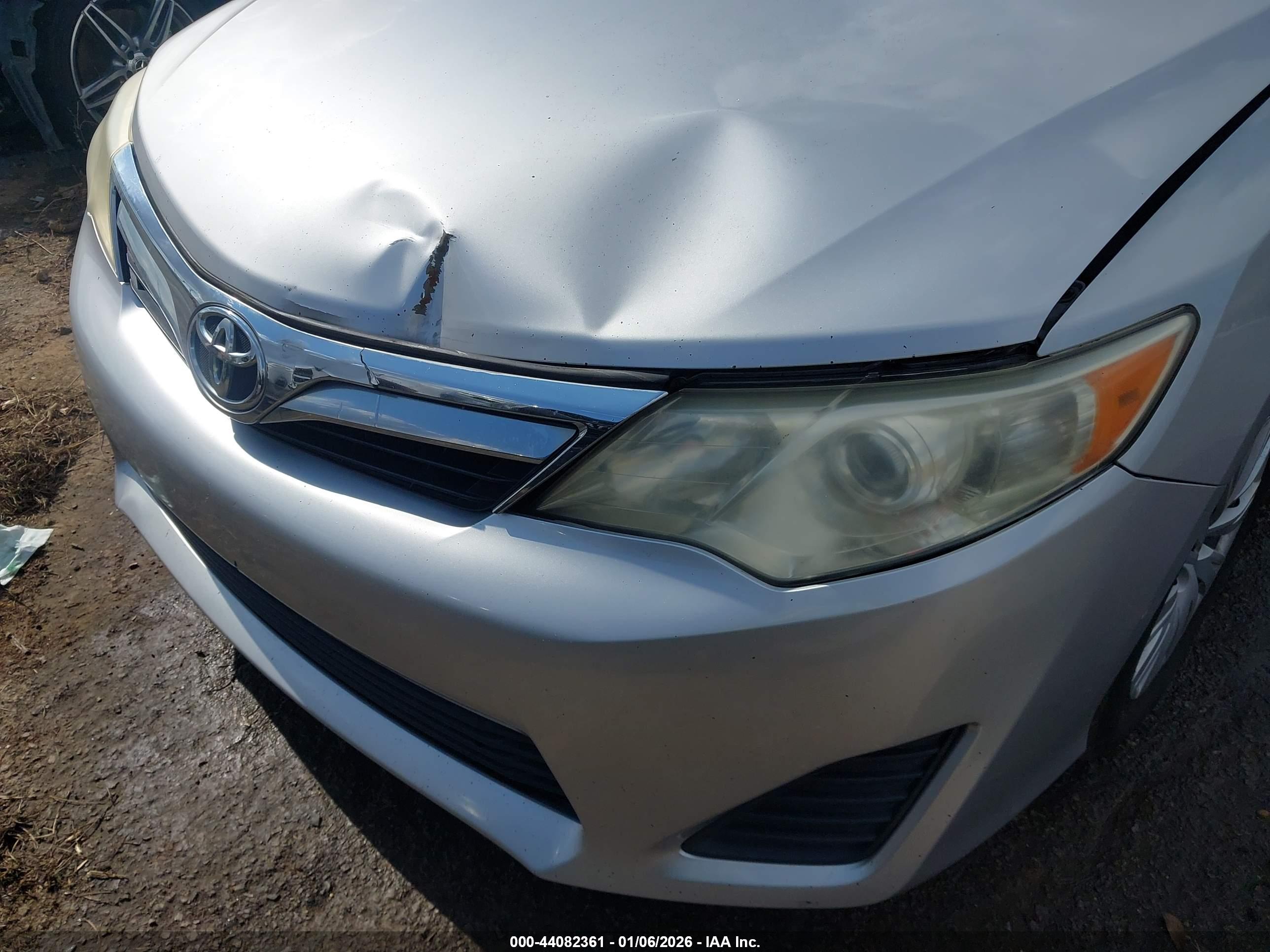 TOYOTA CAMRY image 6