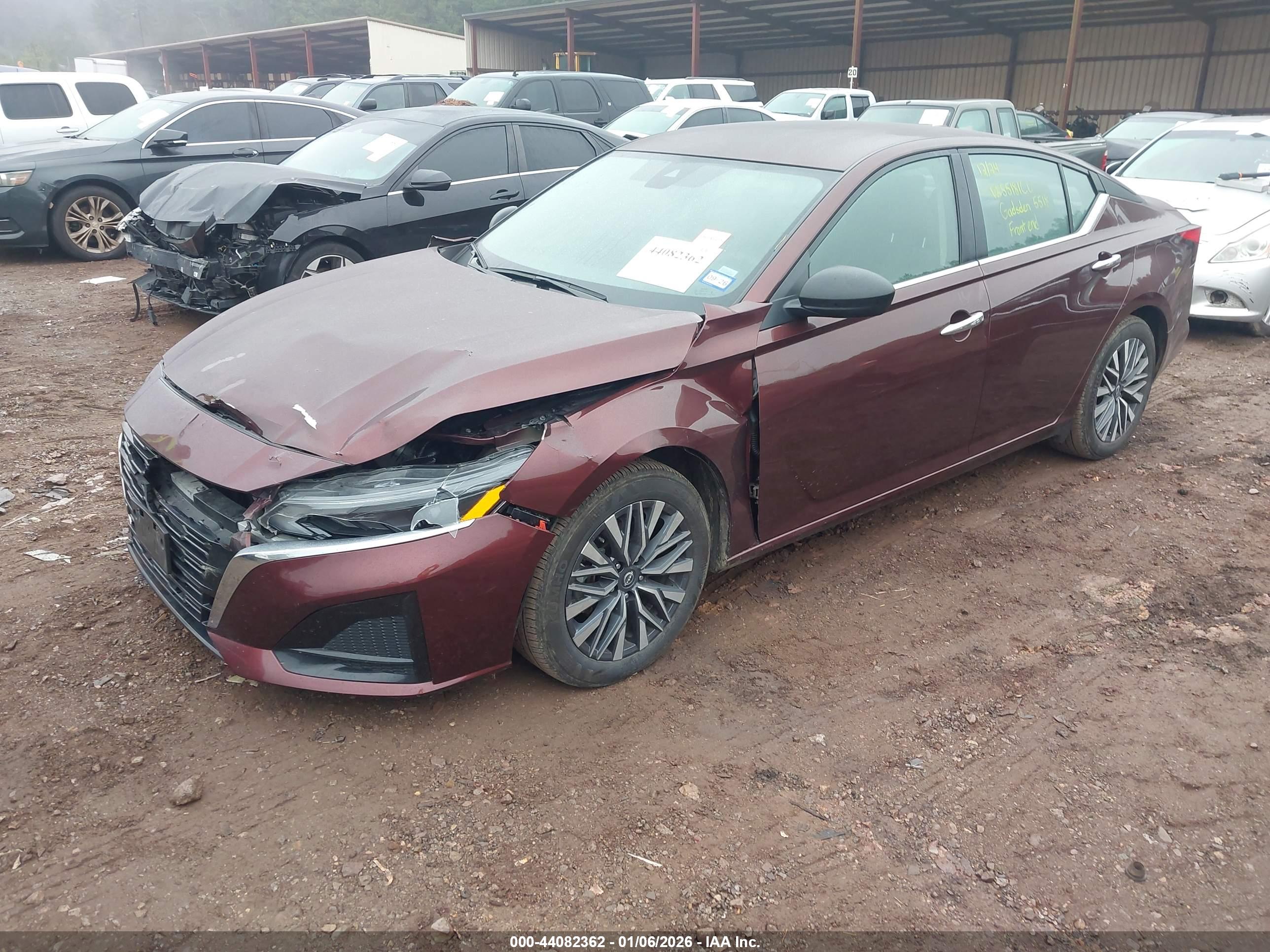 NISSAN ALTIMA image 2