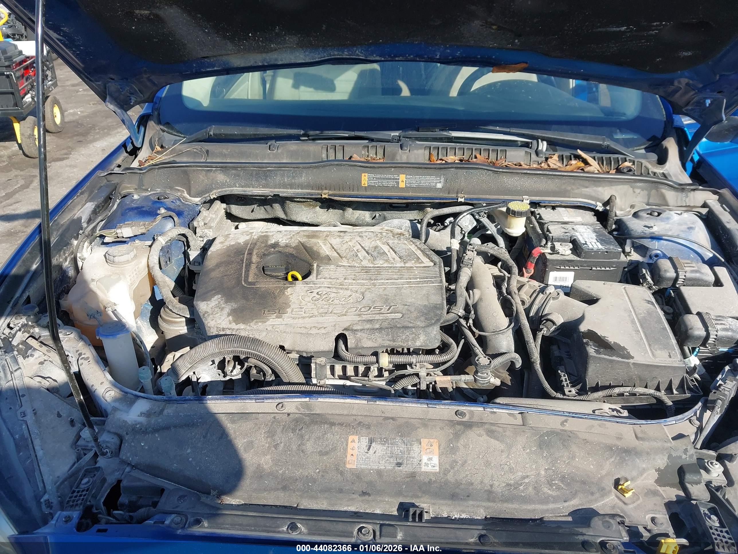 FORD FUSION image 10