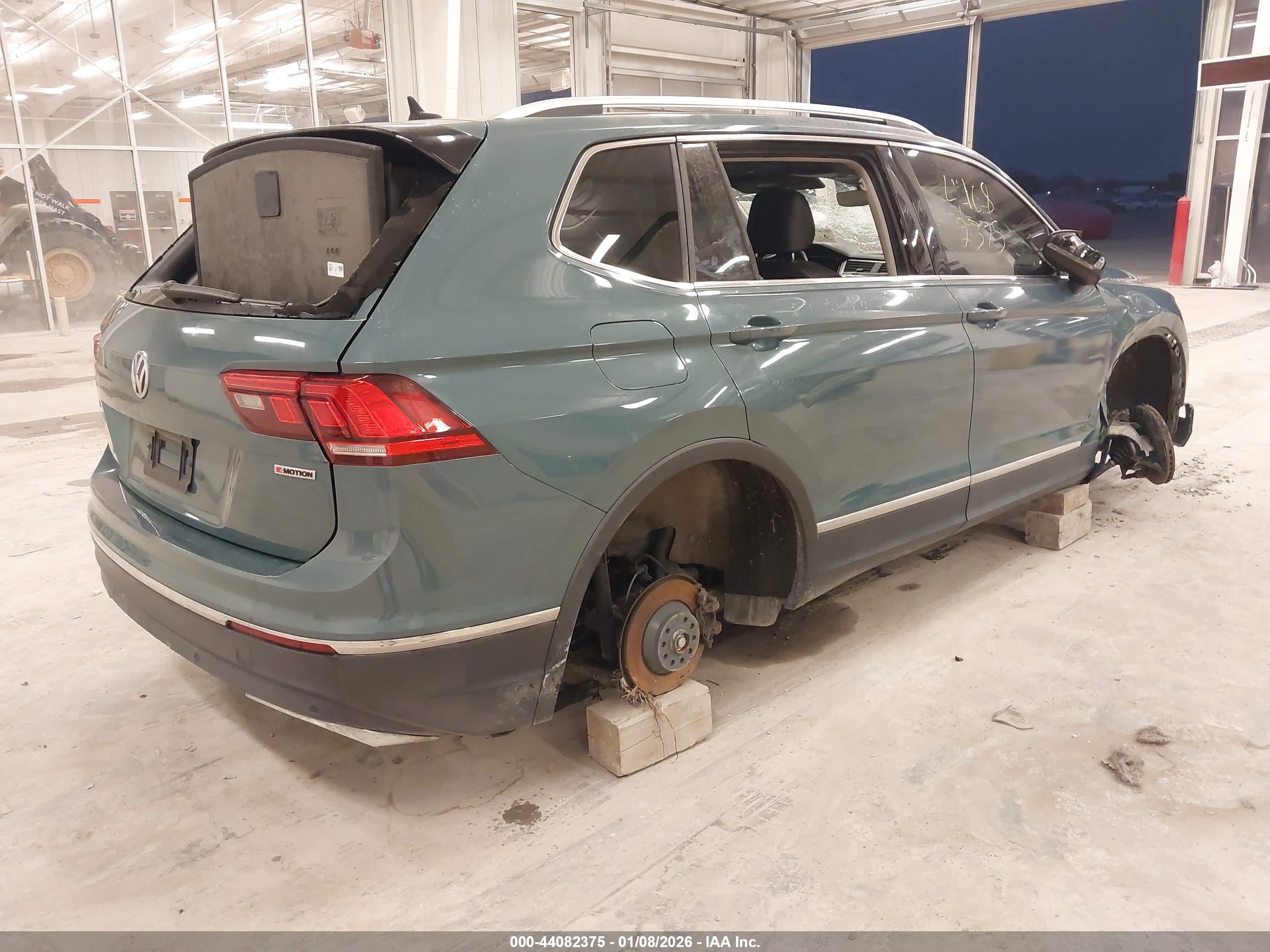VOLKSWAGEN TIGUAN image 4