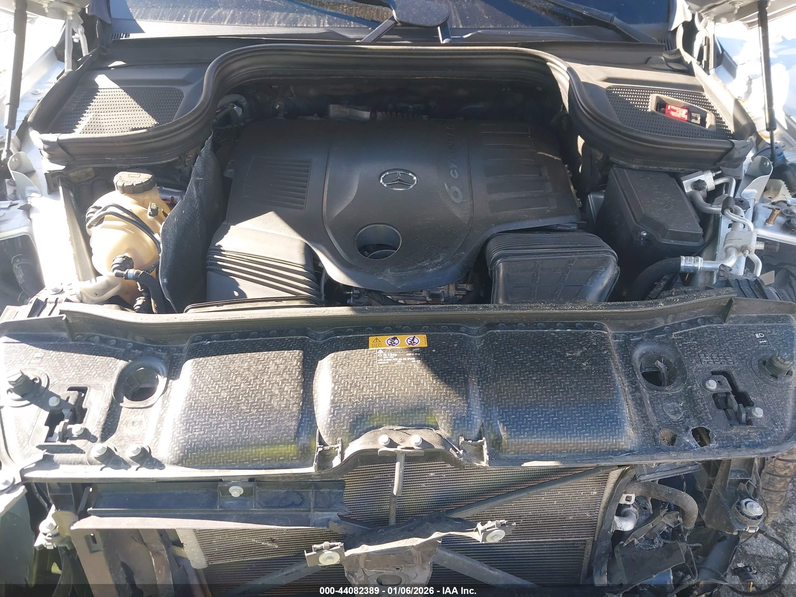 MERCEDES-BENZ GLS image 10