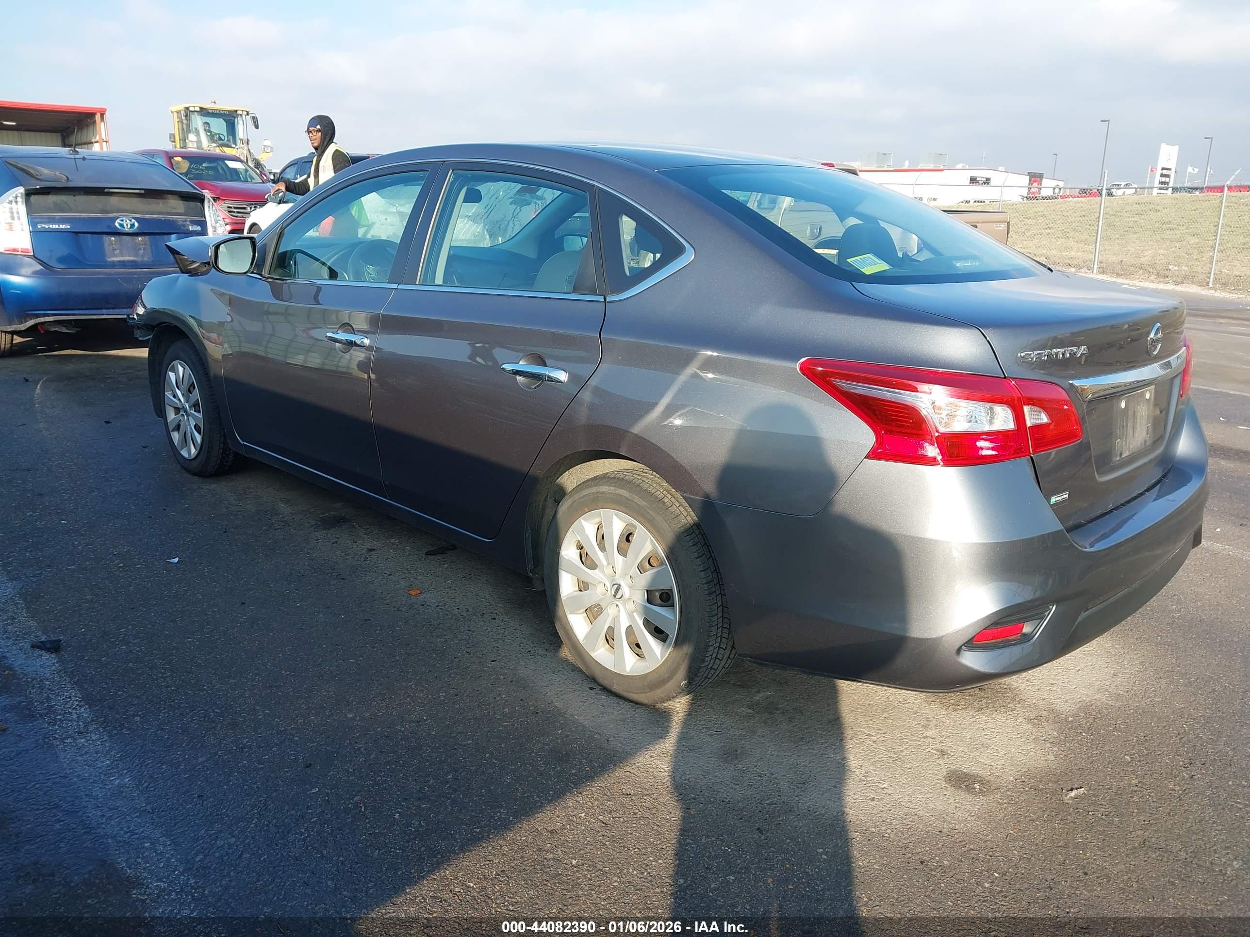 NISSAN SENTRA image 3