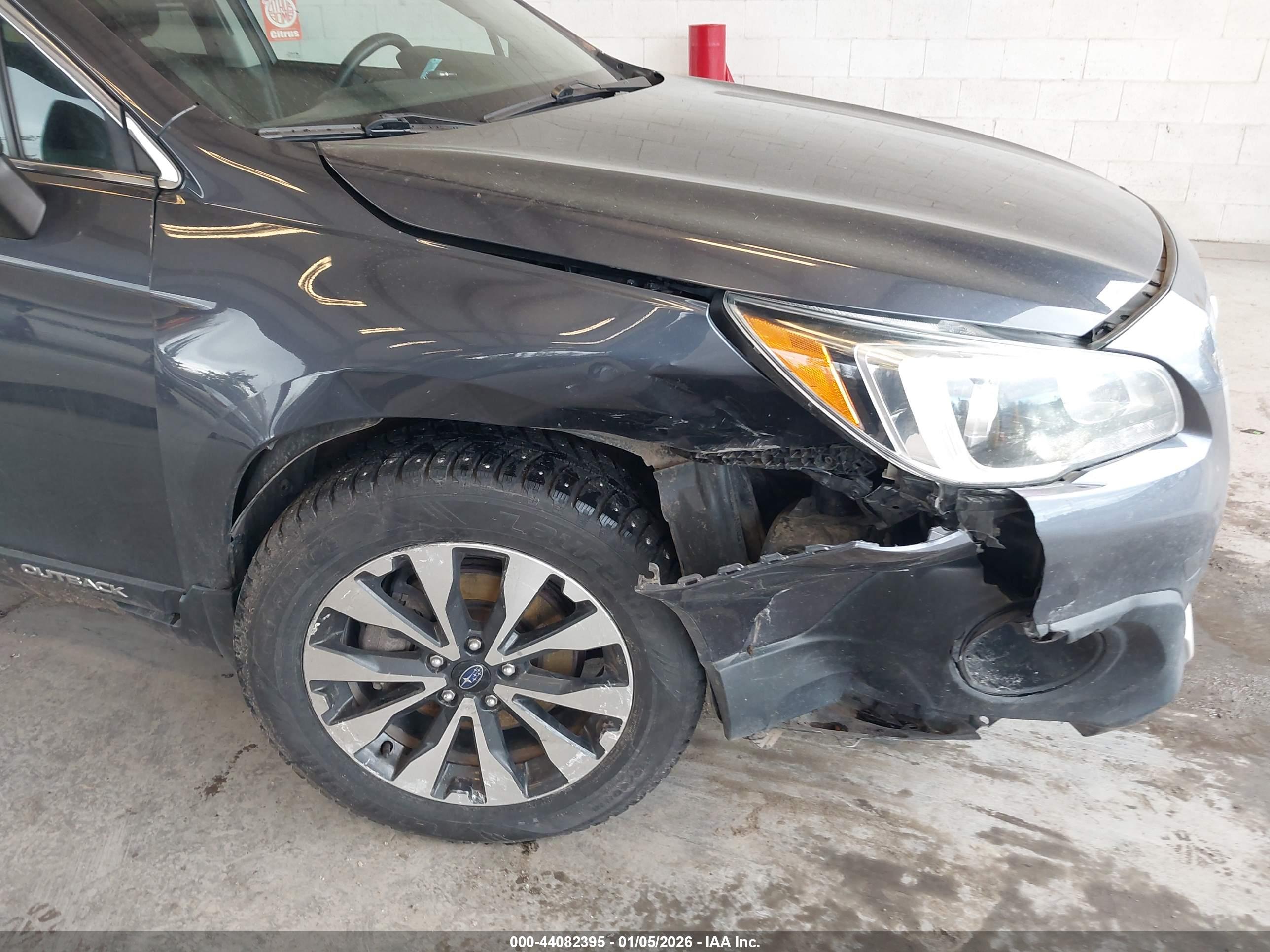 SUBARU OUTBACK image 6