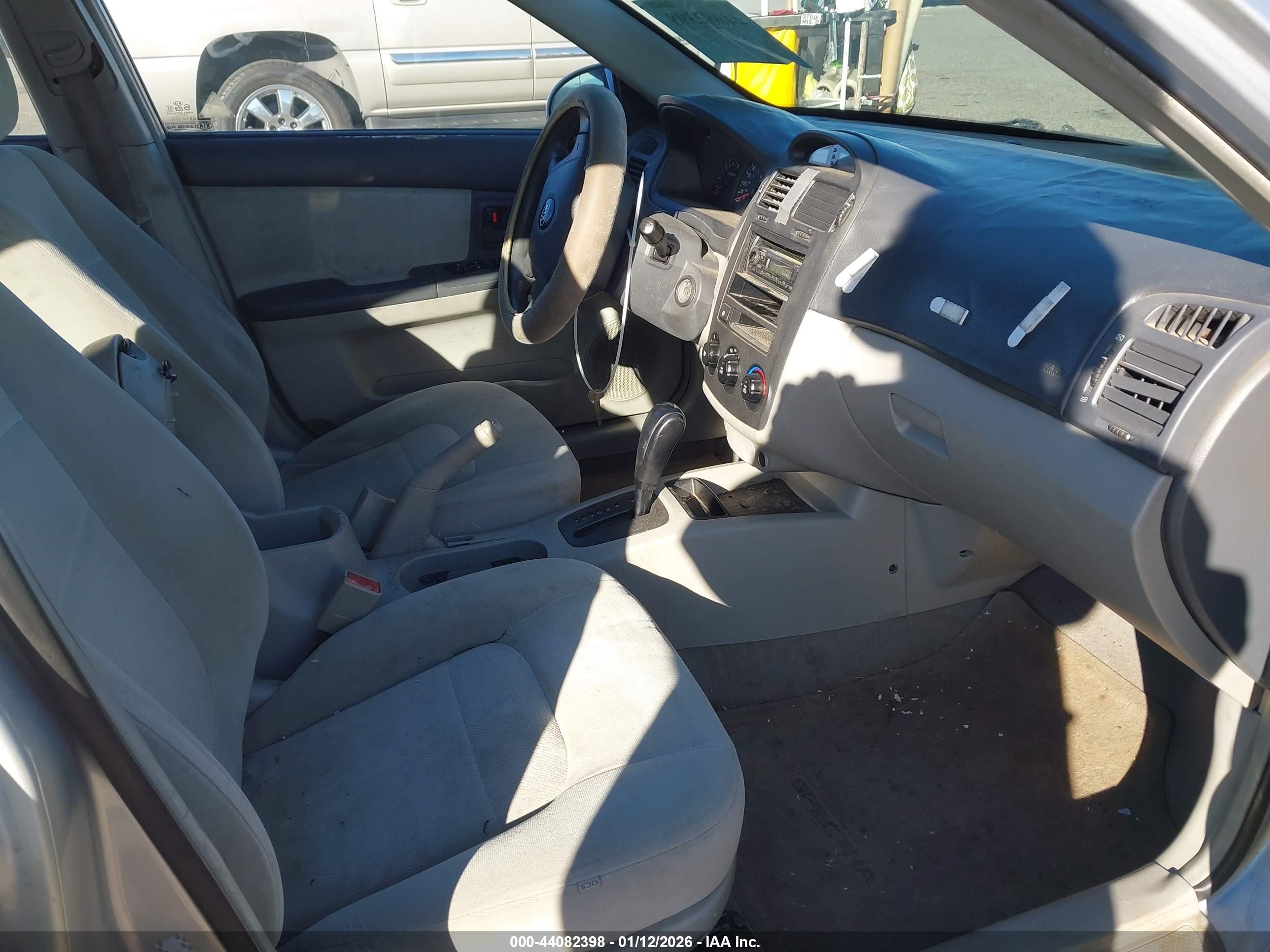 KIA SPECTRA image 5