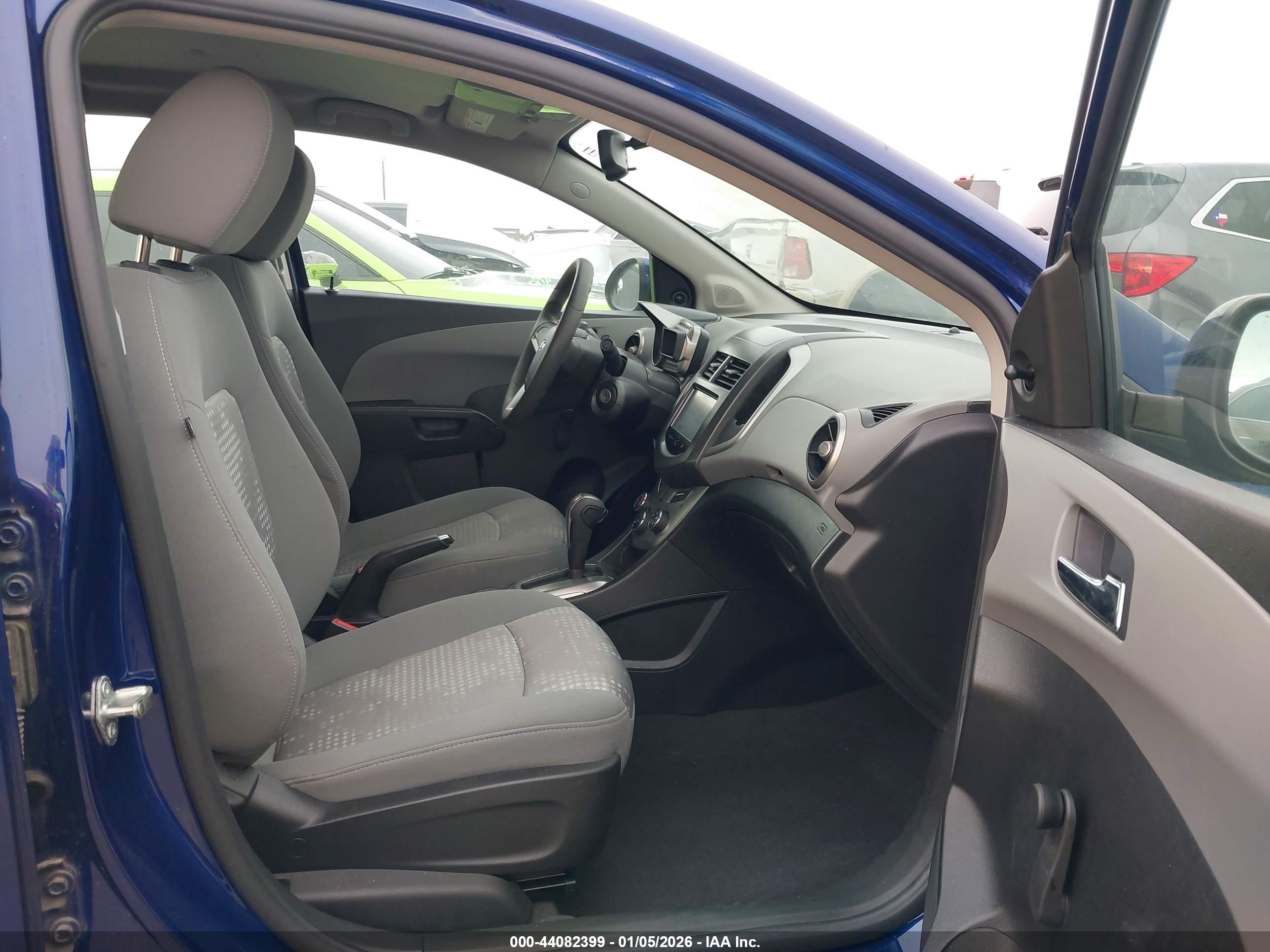 CHEVROLET SONIC image 5
