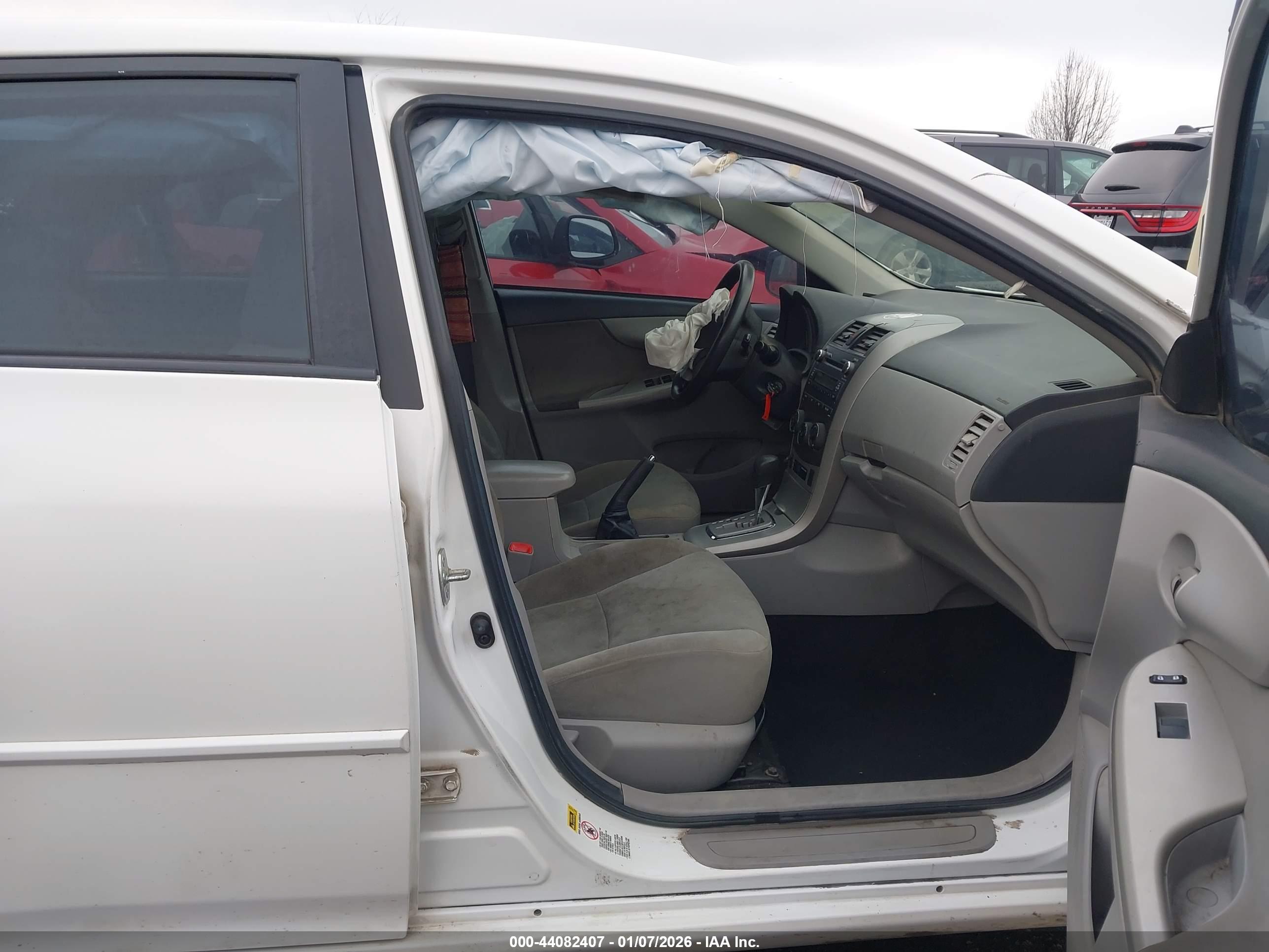 TOYOTA COROLLA image 5