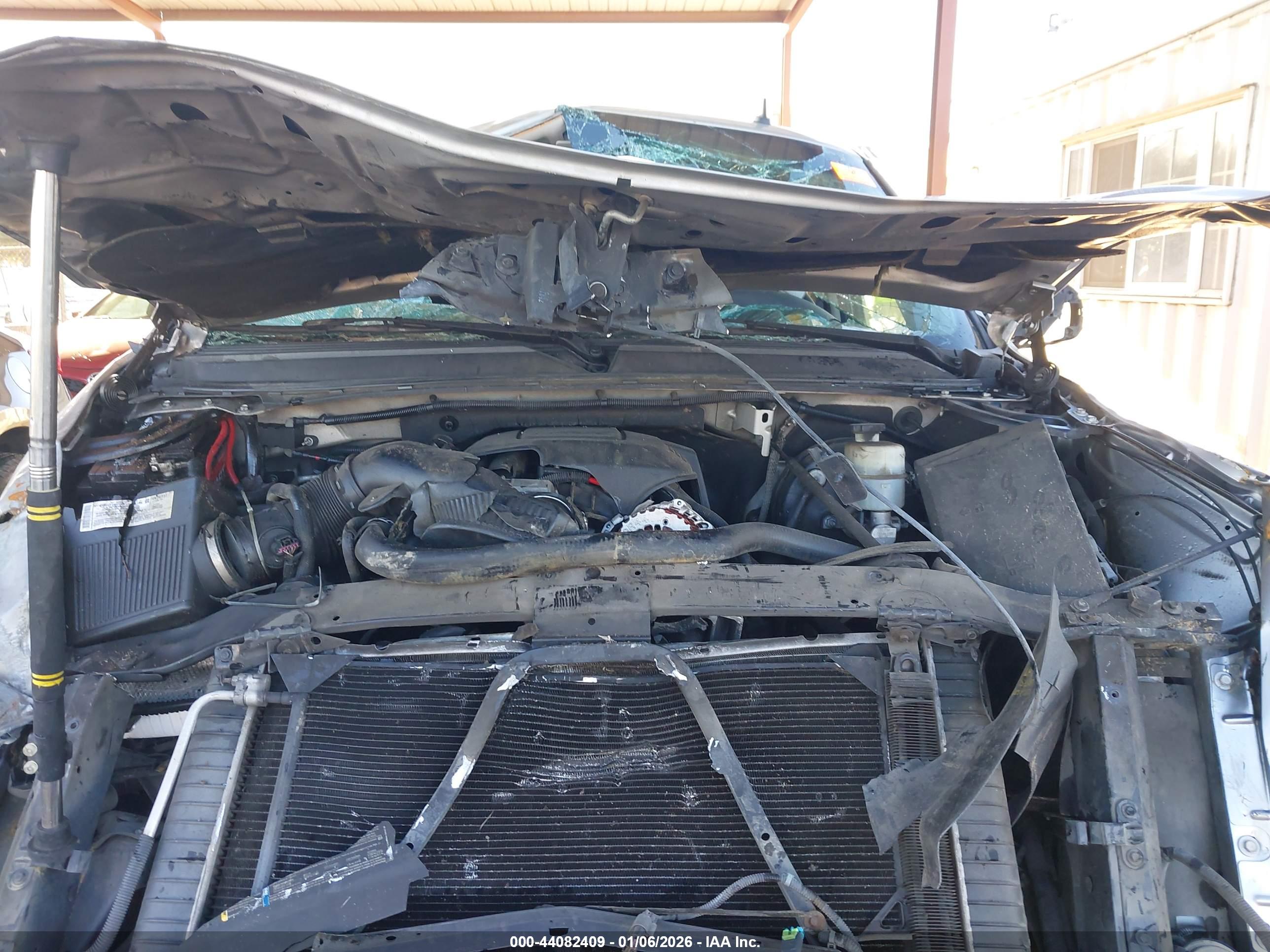 CHEVROLET TAHOE image 10
