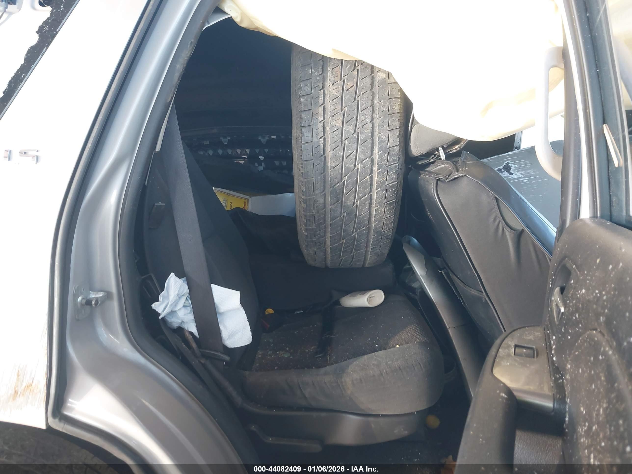 CHEVROLET TAHOE image 8