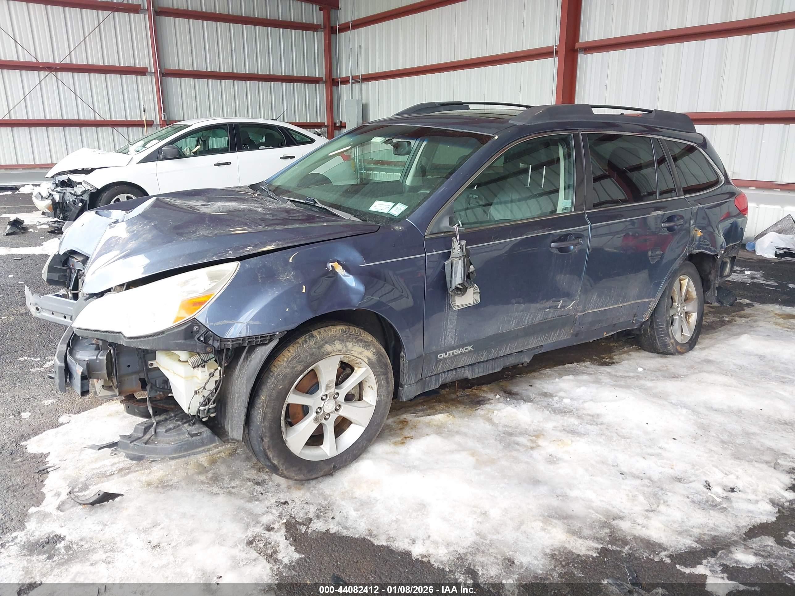 SUBARU OUTBACK image 2
