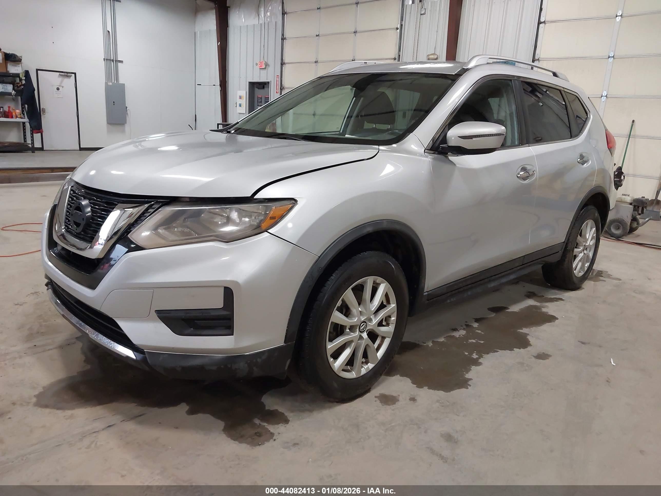 NISSAN ROGUE image 2