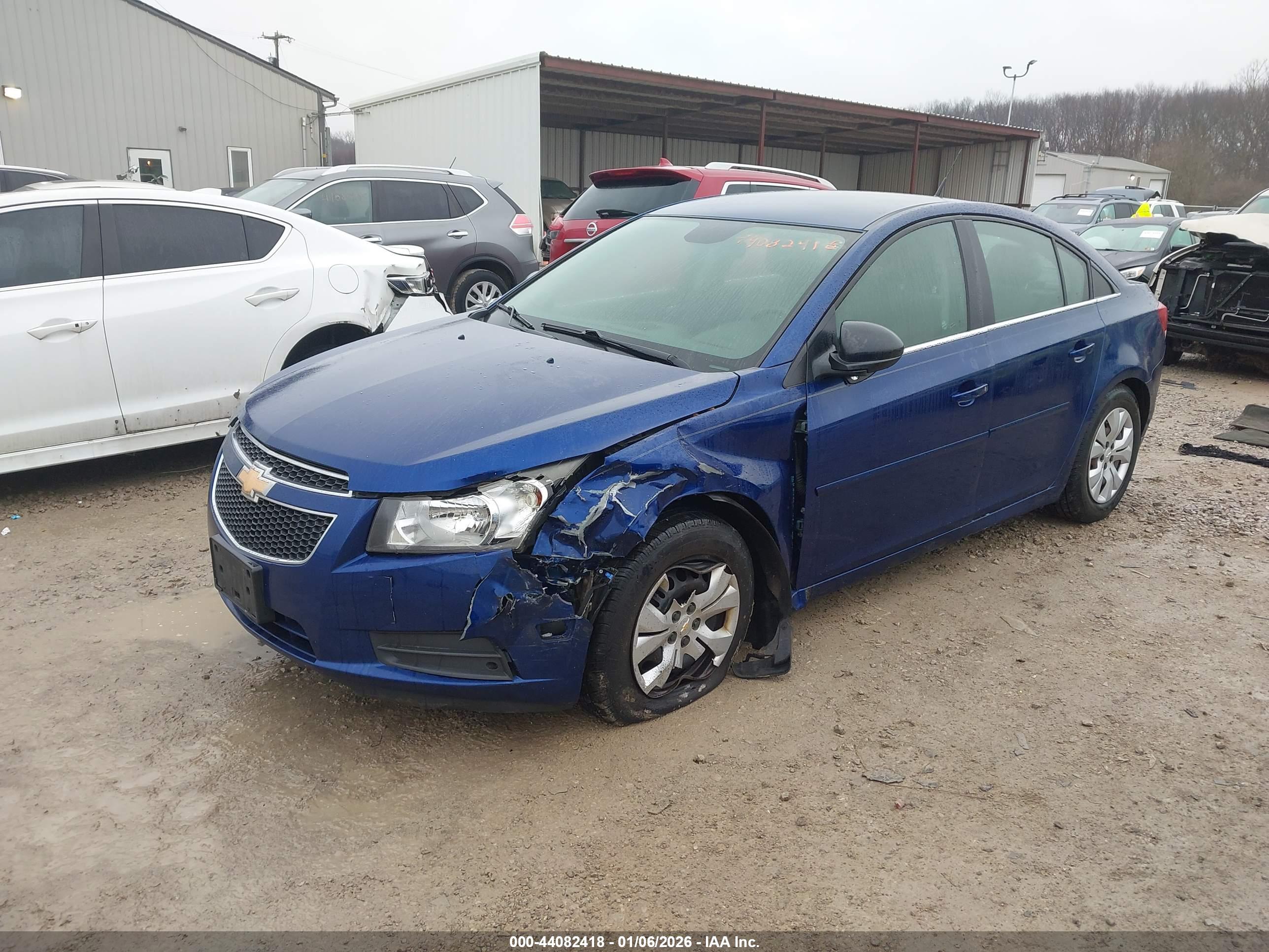 CHEVROLET CRUZE image 2