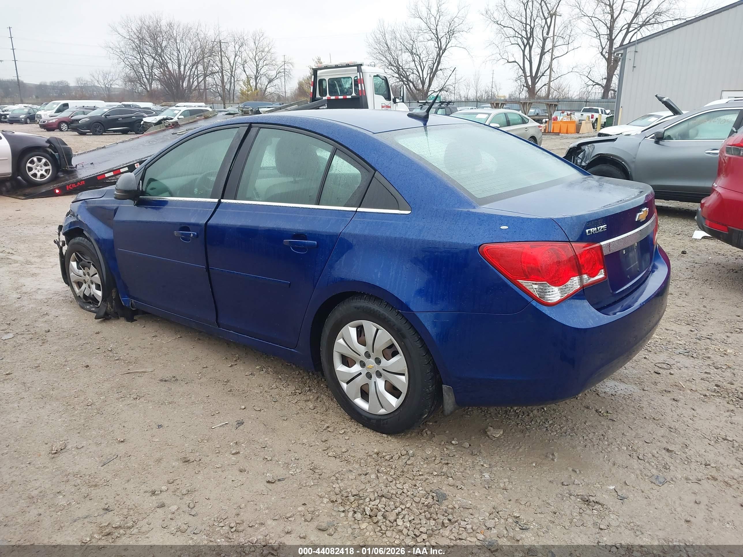 CHEVROLET CRUZE image 3