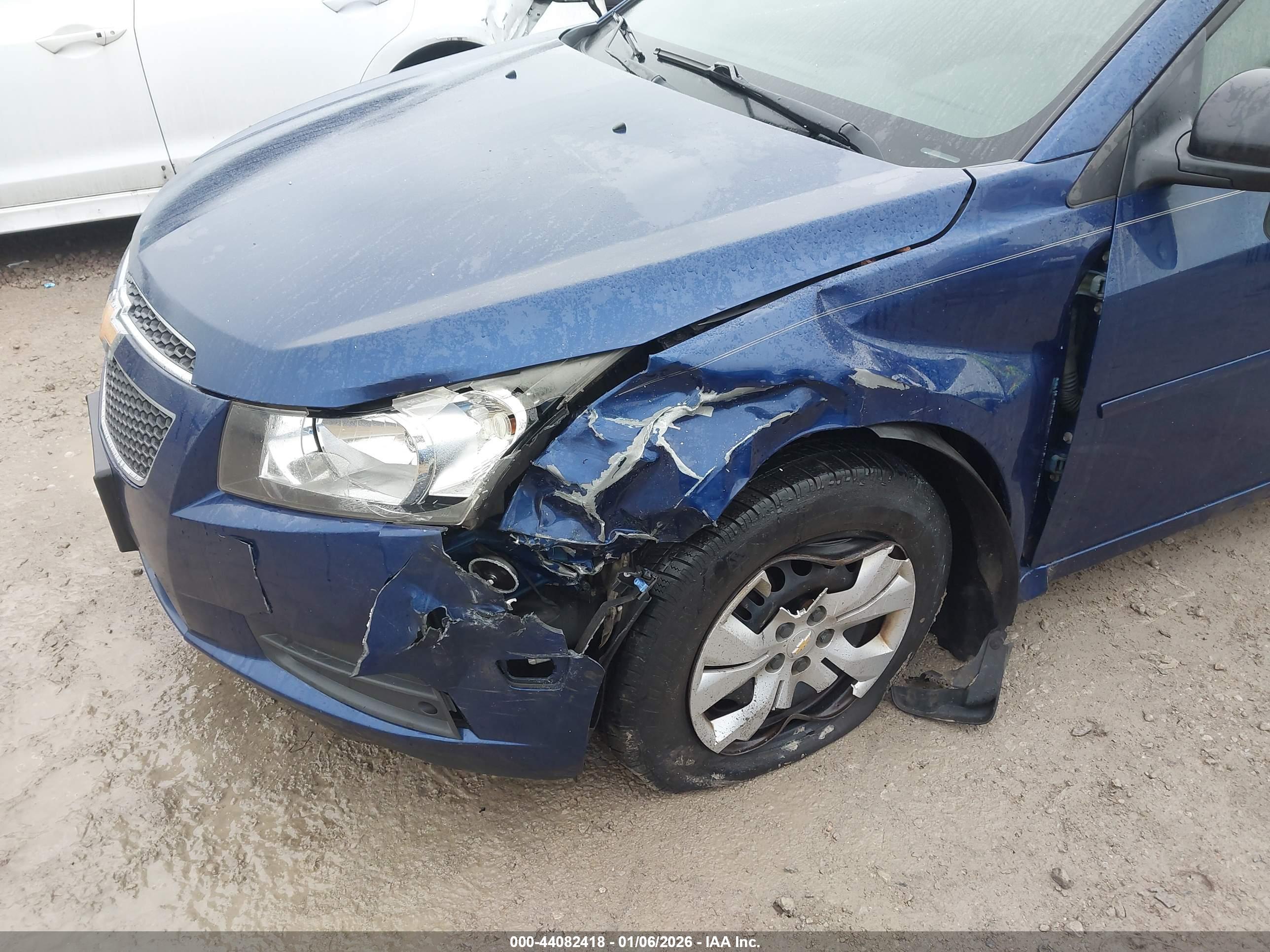 CHEVROLET CRUZE image 6