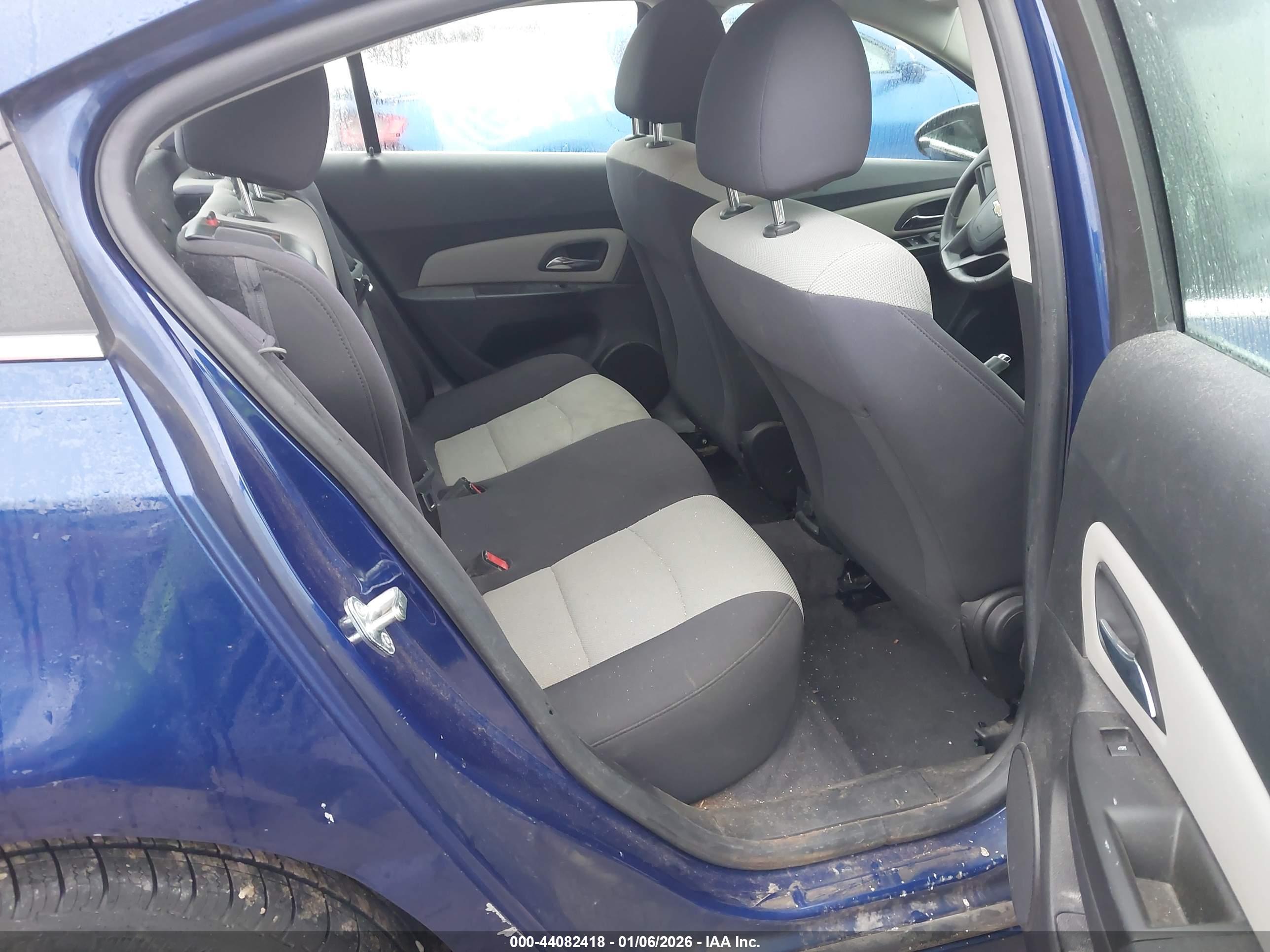 CHEVROLET CRUZE image 8