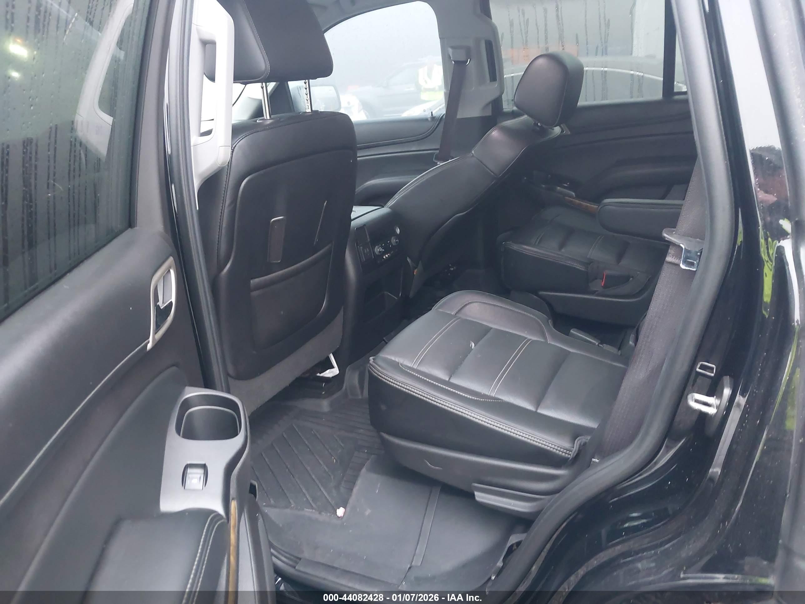 GMC YUKON image 8