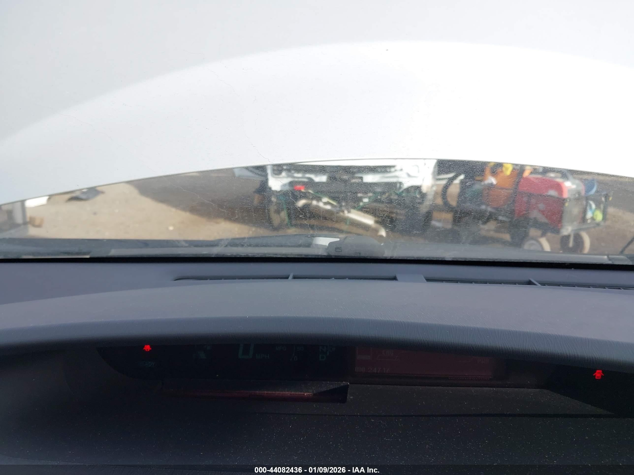 TOYOTA PRIUS image 7